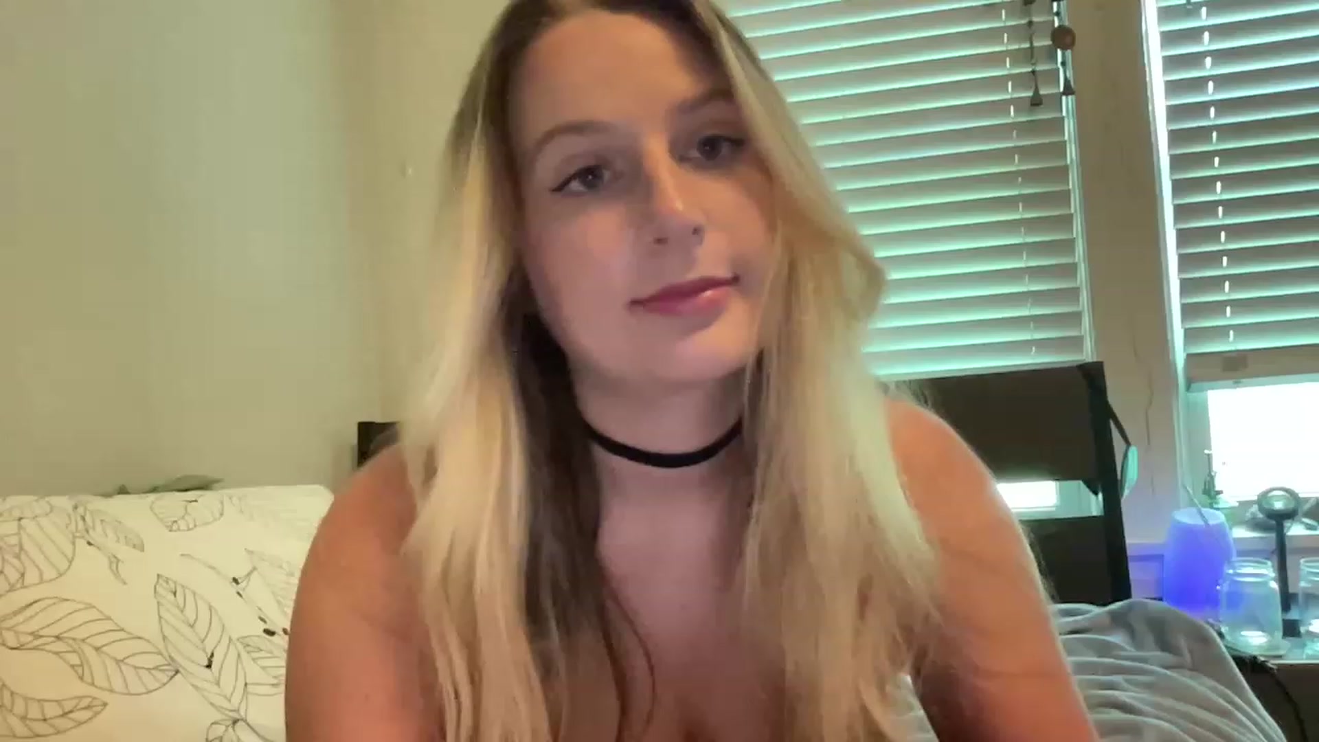 Gallery image thumbnail from Amateurblonde's myfreecams stream on, 06/06/2023, 19:26 image 9 of 20