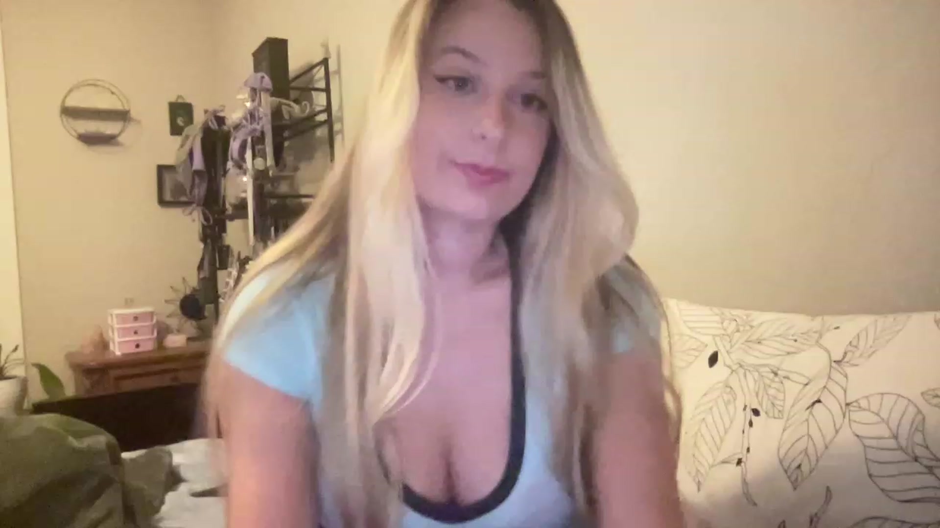 Gallery image thumbnail from Amateurblonde's myfreecams stream on, 06/28/2023, 07:54 image 20 of 20