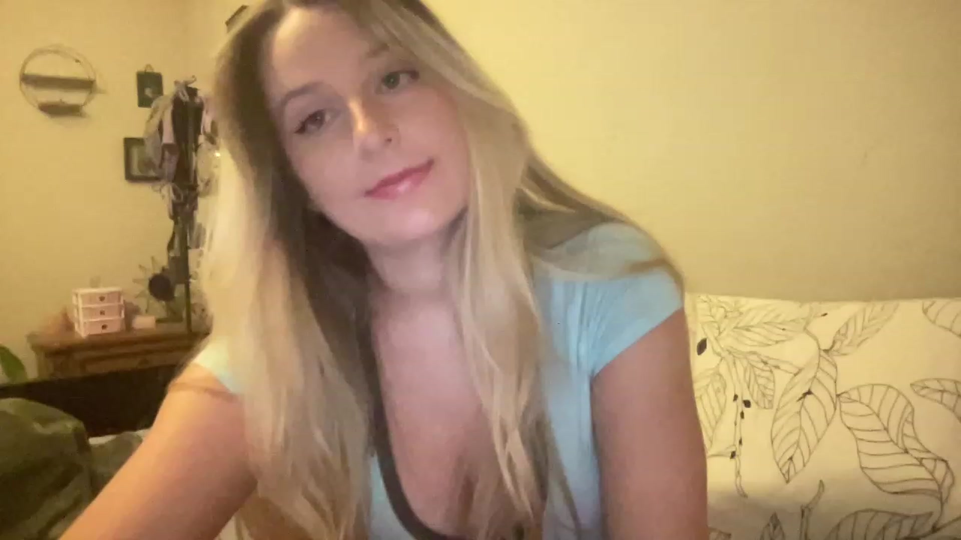 Gallery image thumbnail from Amateurblonde's myfreecams stream on, 06/28/2023, 07:54 image 12 of 20