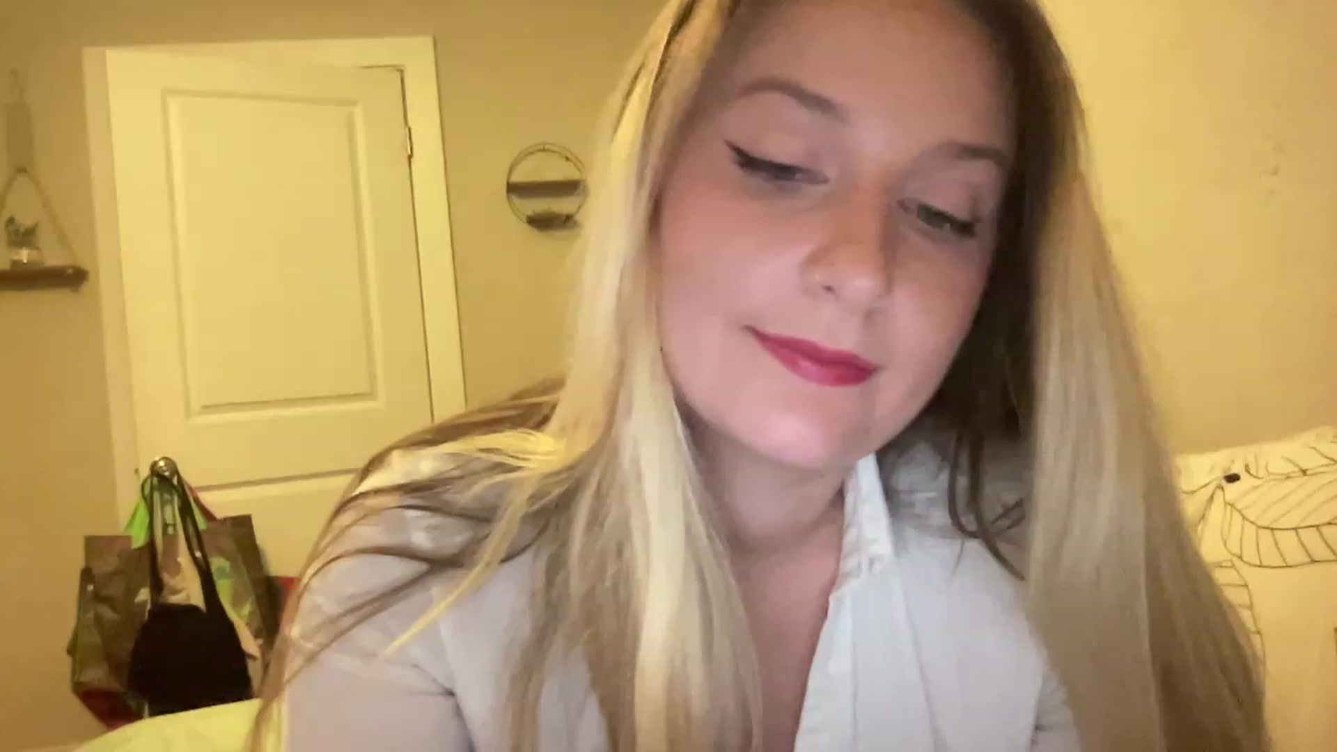Gallery image thumbnail from Amateurblonde's myfreecams stream on, 07/29/2023, 08:28 image 2 of 20