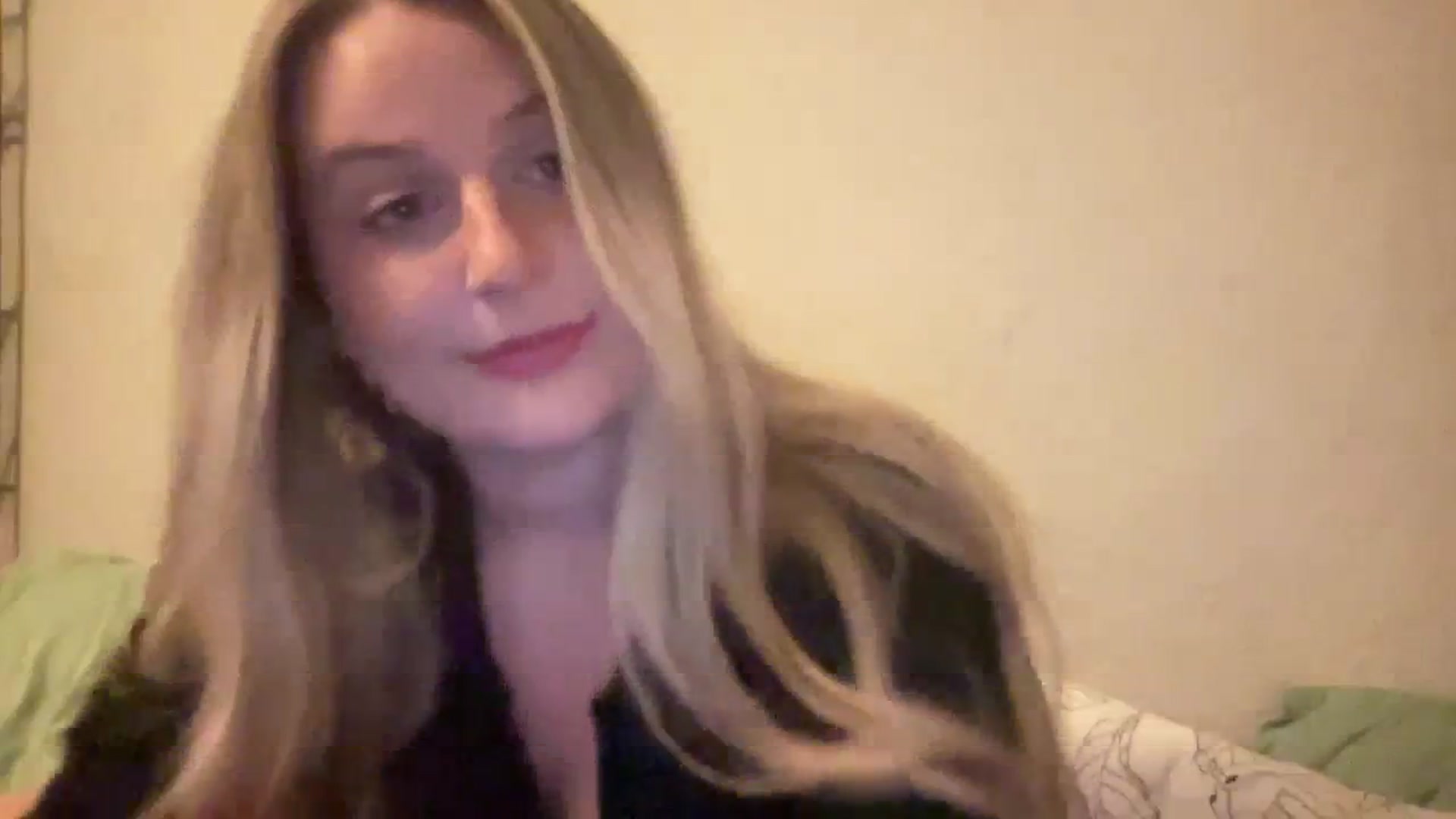 Gallery image thumbnail from Amateurblonde's myfreecams stream on, 10/12/2023, 08:53 image 3 of 20