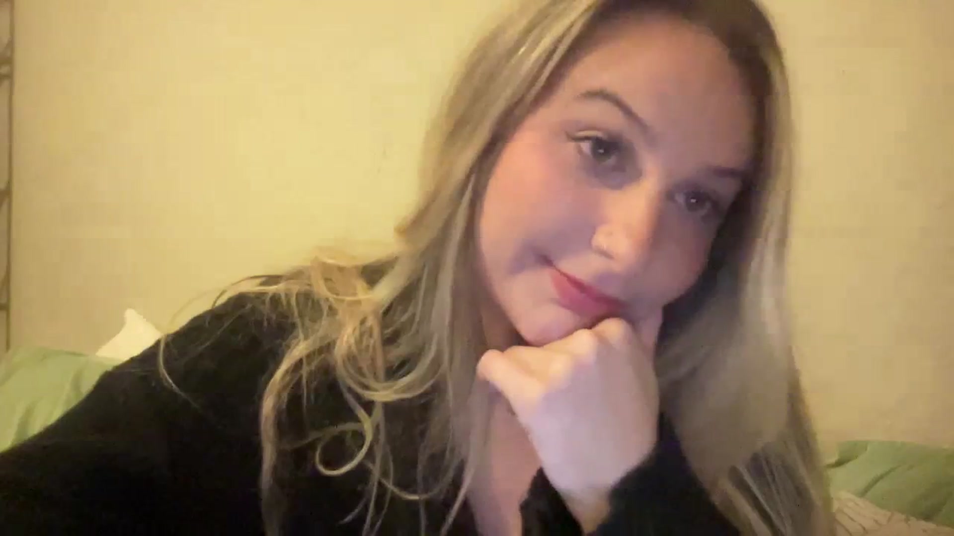 Gallery image thumbnail from Amateurblonde's myfreecams stream on, 10/12/2023, 08:53 image 4 of 20