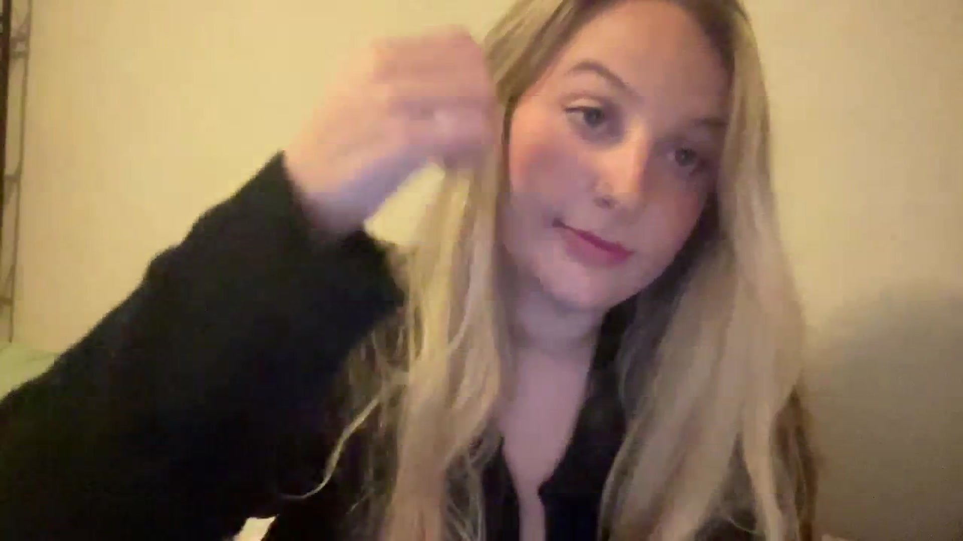 Gallery image thumbnail from Amateurblonde's myfreecams stream on, 10/12/2023, 08:53 image 20 of 20