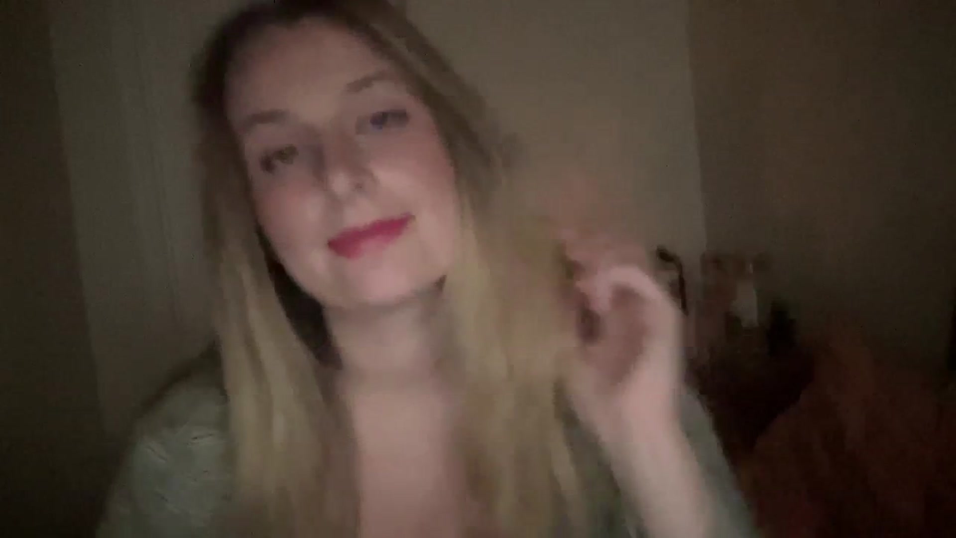 Gallery image thumbnail from Amateurblonde's myfreecams stream on, 01/03/2024, 01:44 image 11 of 20