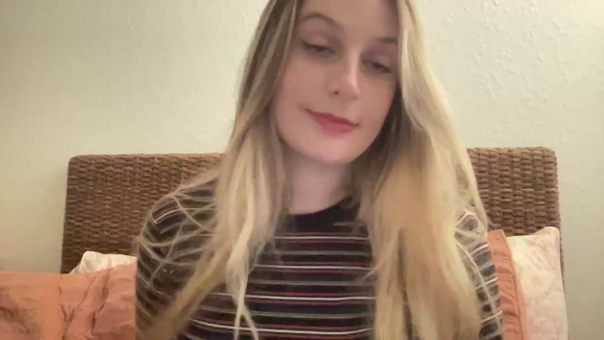 Gallery image thumbnail from Amateurblonde's myfreecams stream on, 02/16/2024, 17:47 image 13 of 20