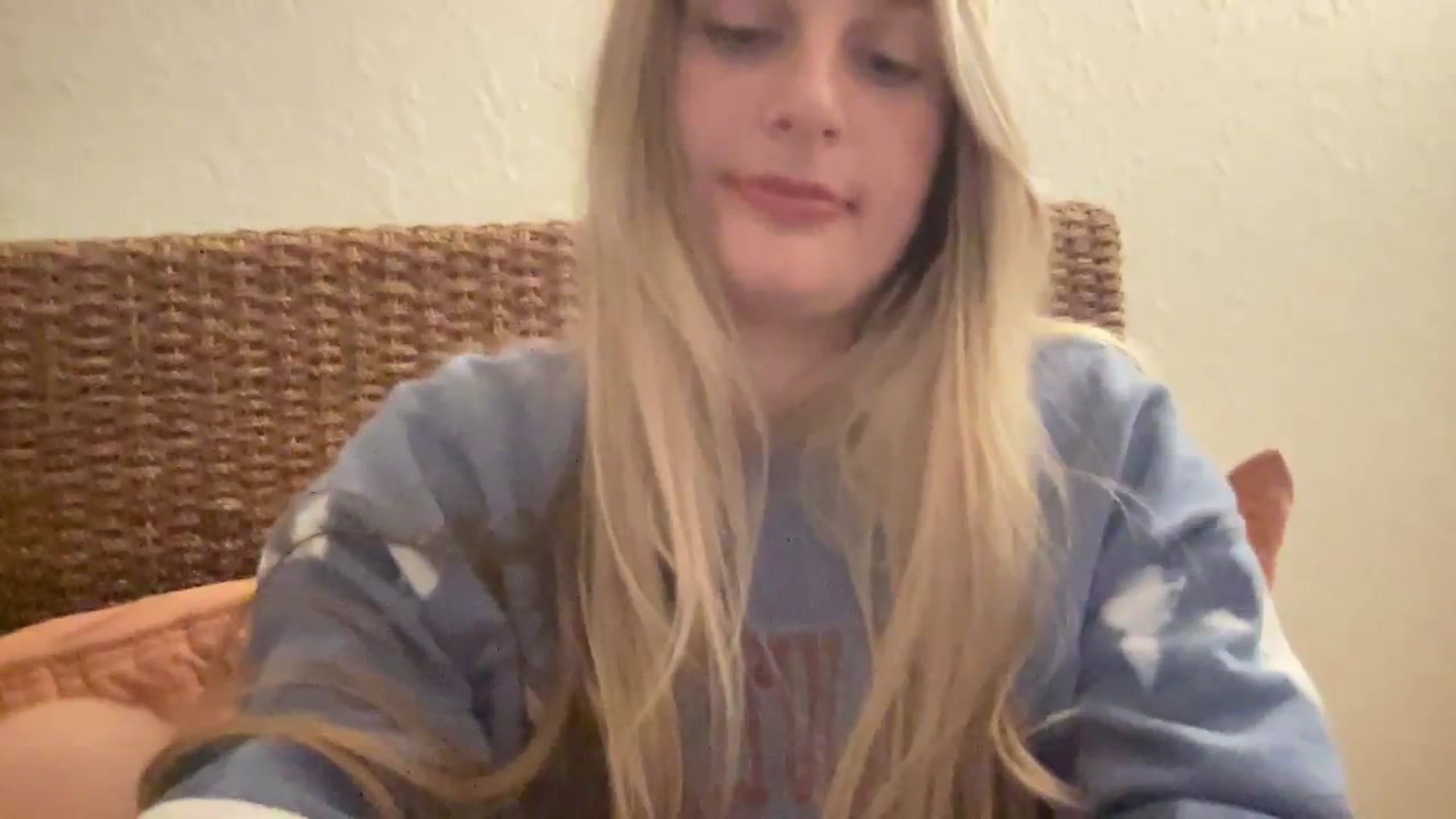 Gallery image thumbnail from Amateurblonde's myfreecams stream on, 02/28/2024, 07:28 image 9 of 20