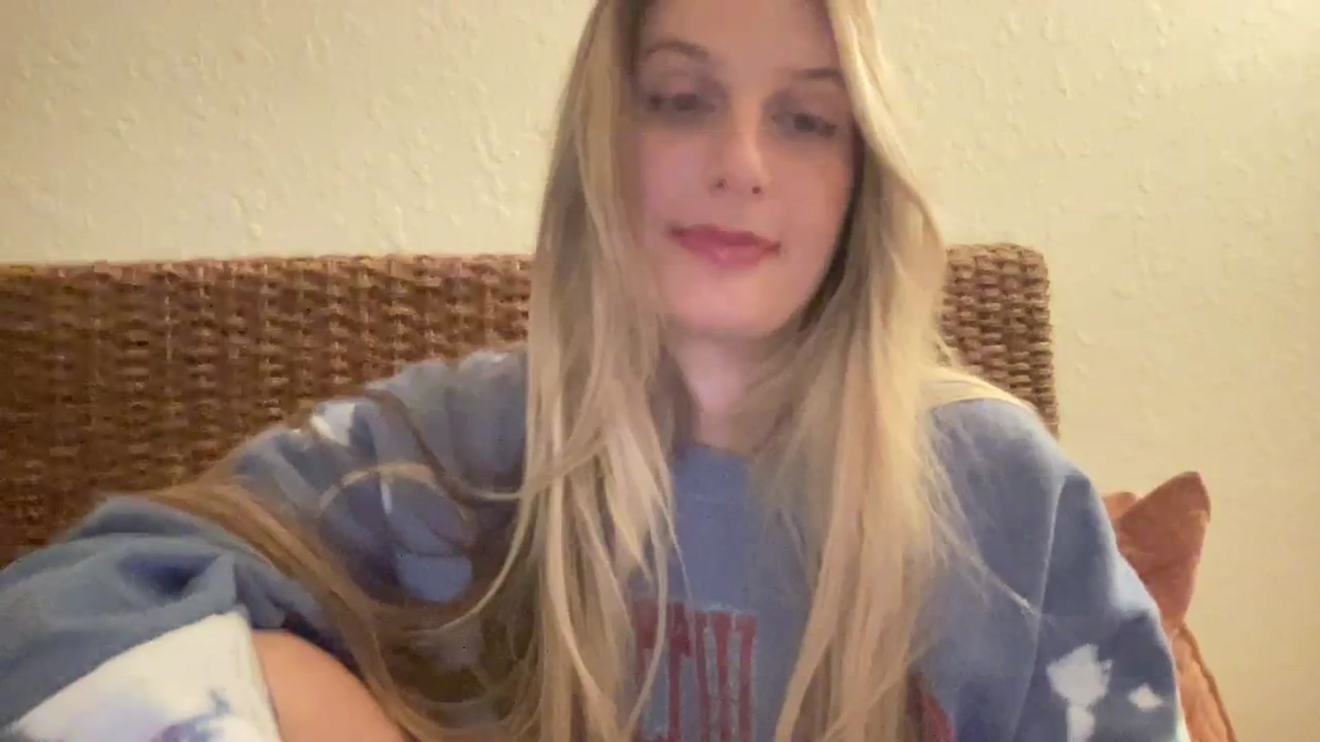 Gallery image thumbnail from Amateurblonde's myfreecams stream on, 02/28/2024, 07:28 image 3 of 20