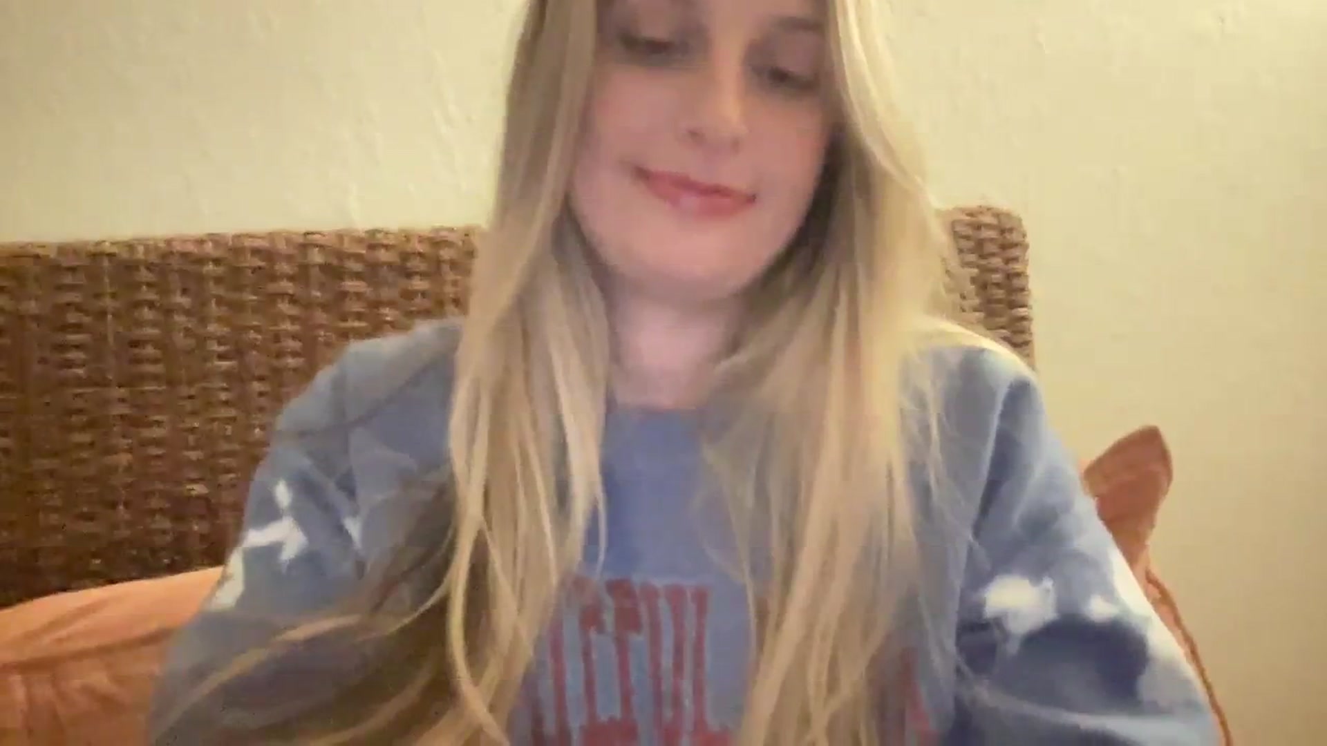 Gallery image thumbnail from Amateurblonde's myfreecams stream on, 02/28/2024, 07:28 image 15 of 20