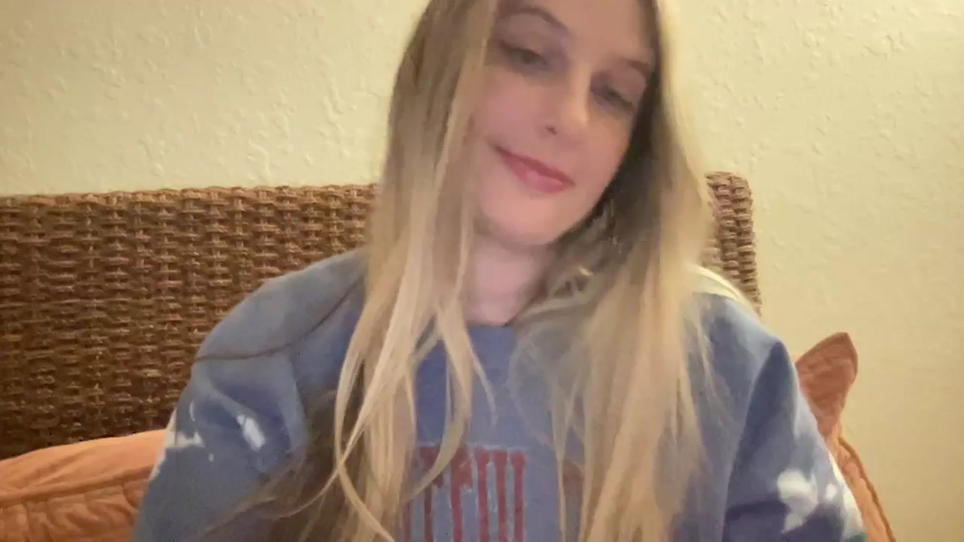 Gallery image thumbnail from Amateurblonde's myfreecams stream on, 02/28/2024, 07:28 image 16 of 20