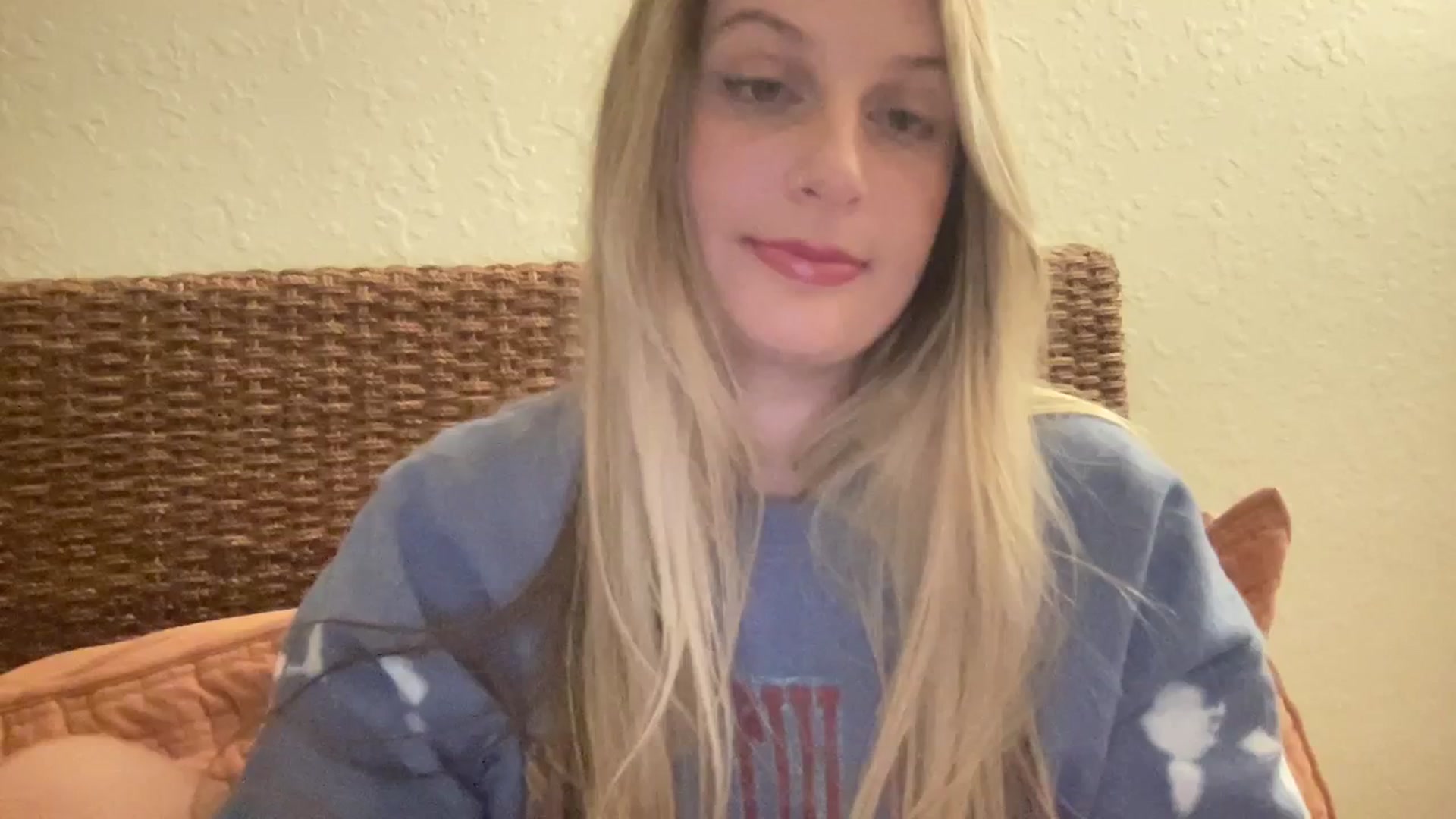 Gallery image thumbnail from Amateurblonde's myfreecams stream on, 02/28/2024, 07:28 image 10 of 20