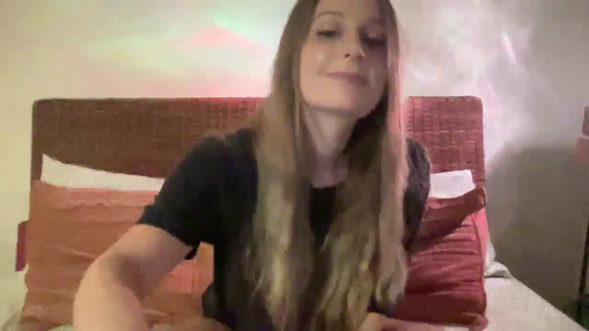 Gallery image thumbnail from Amateurblonde's myfreecams stream on, 07/05/2025, 11:06 image 7 of 20