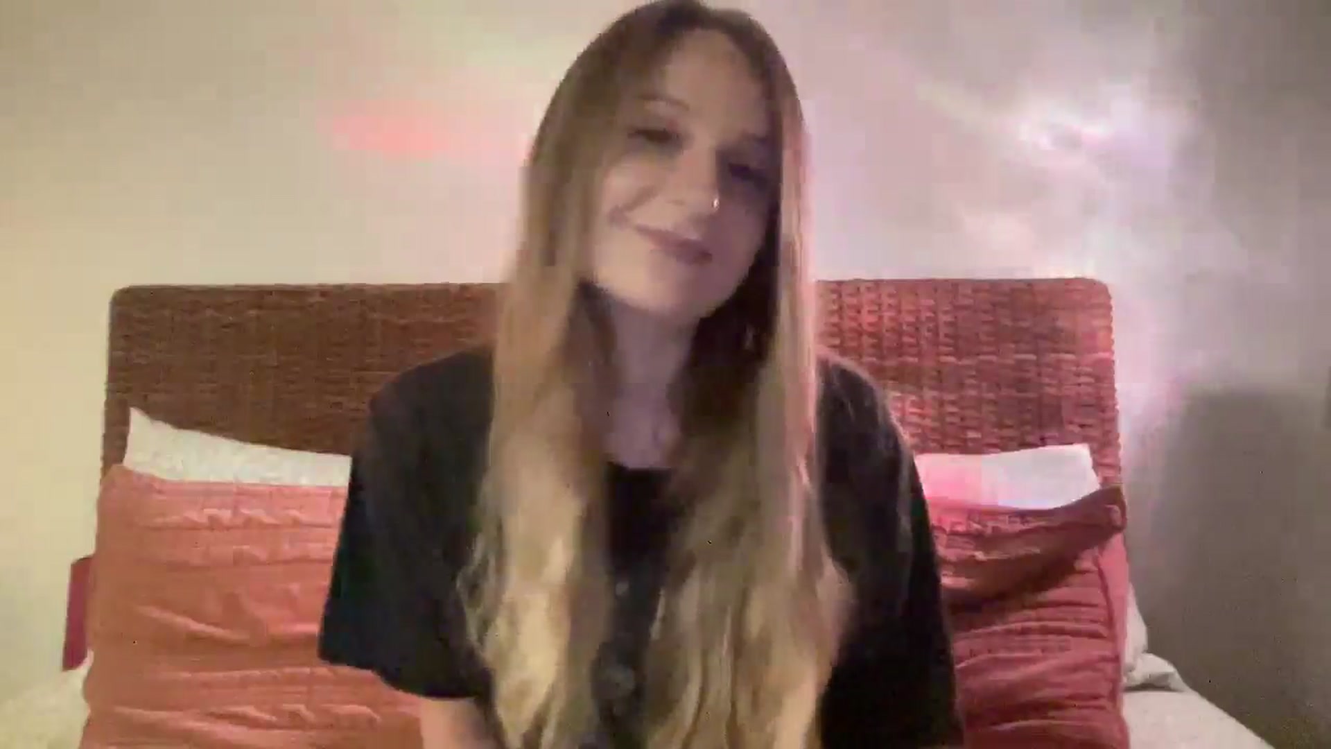 Gallery image thumbnail from Amateurblonde's myfreecams stream on, 07/05/2025, 11:06 image 8 of 20