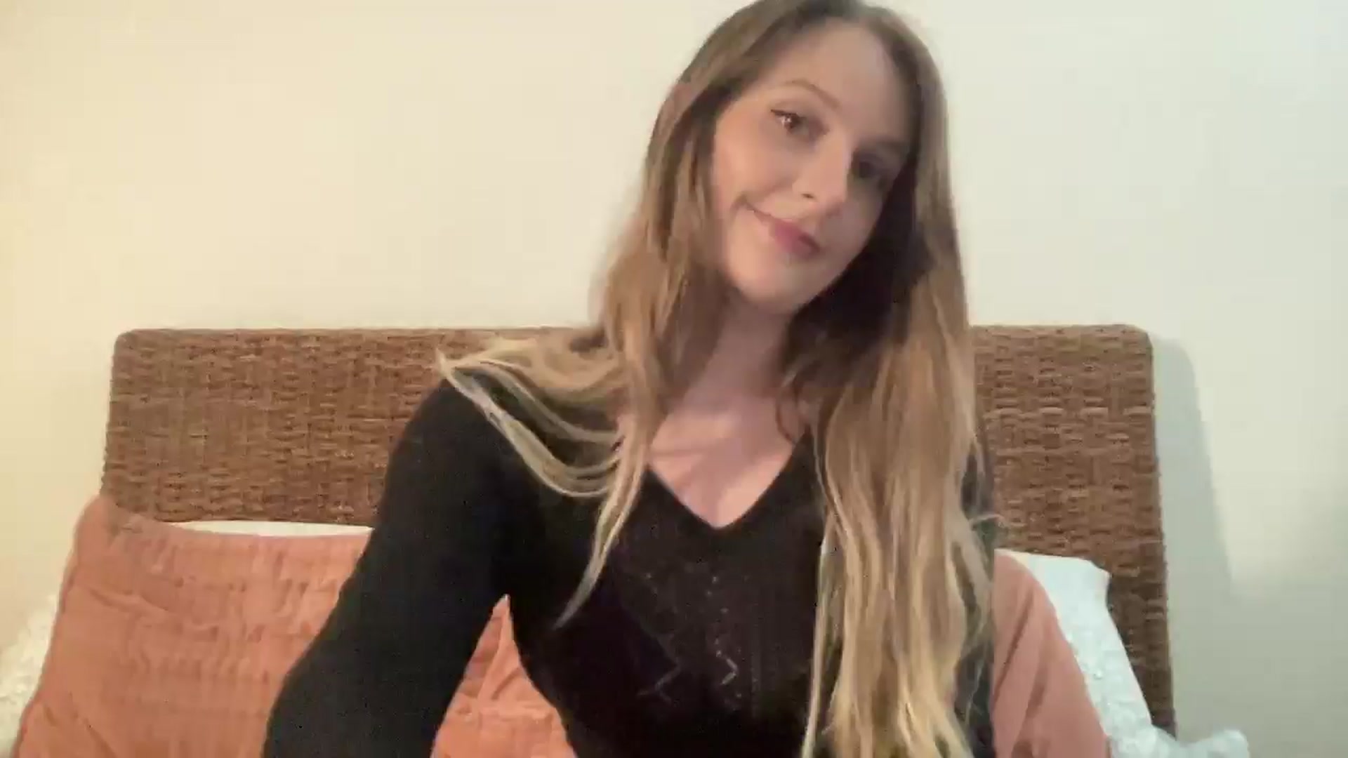 Gallery image thumbnail from Amateurblonde's myfreecams stream on, 07/06/2025, 16:26 image 1 of 20