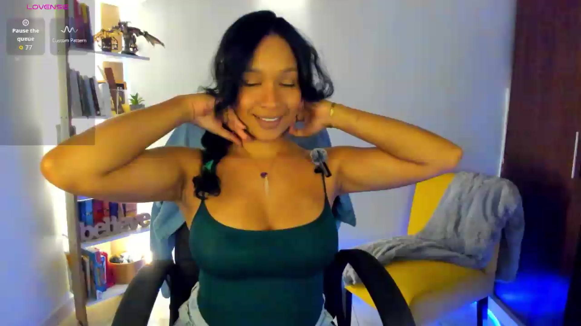 Gallery image thumbnail from Amatista_latina's myfreecams stream on, 05/24/2026, 05:35 image 20 of 20