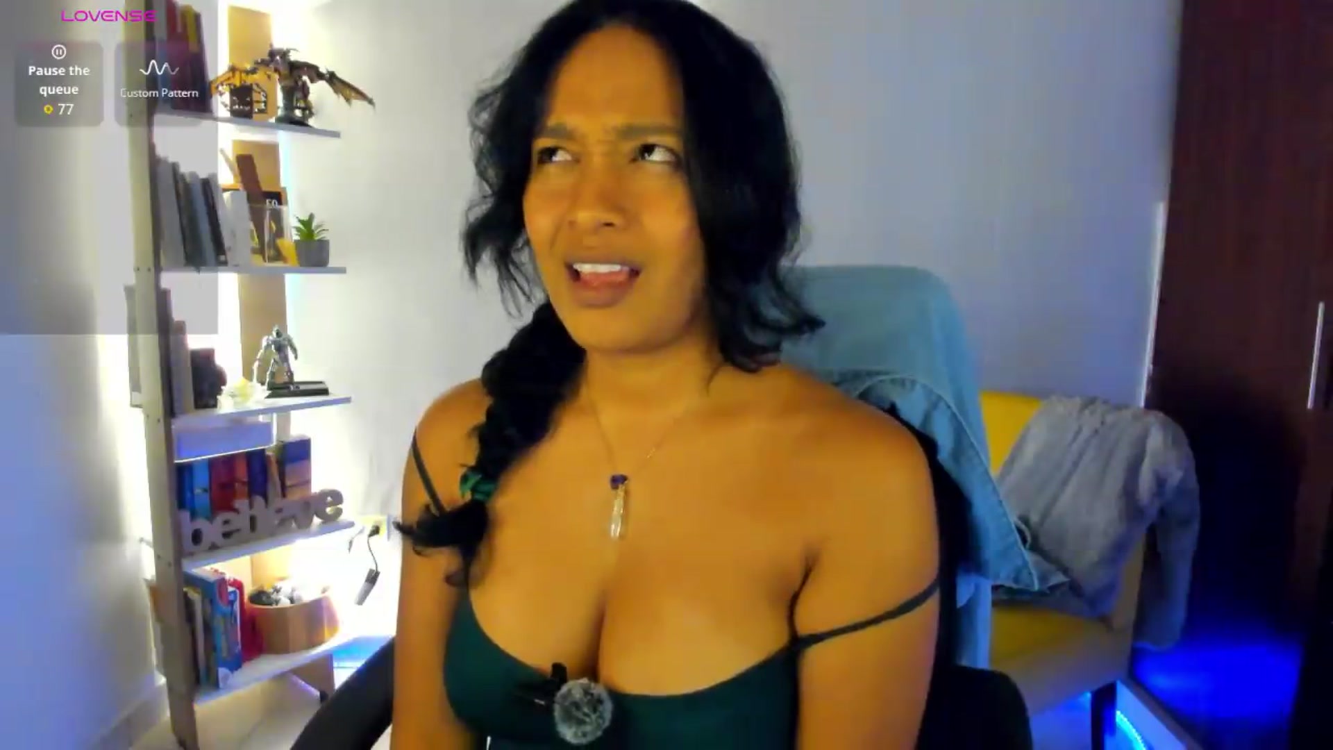 Gallery image thumbnail from Amatista_latina's myfreecams stream on, 05/24/2026, 08:18 image 5 of 20