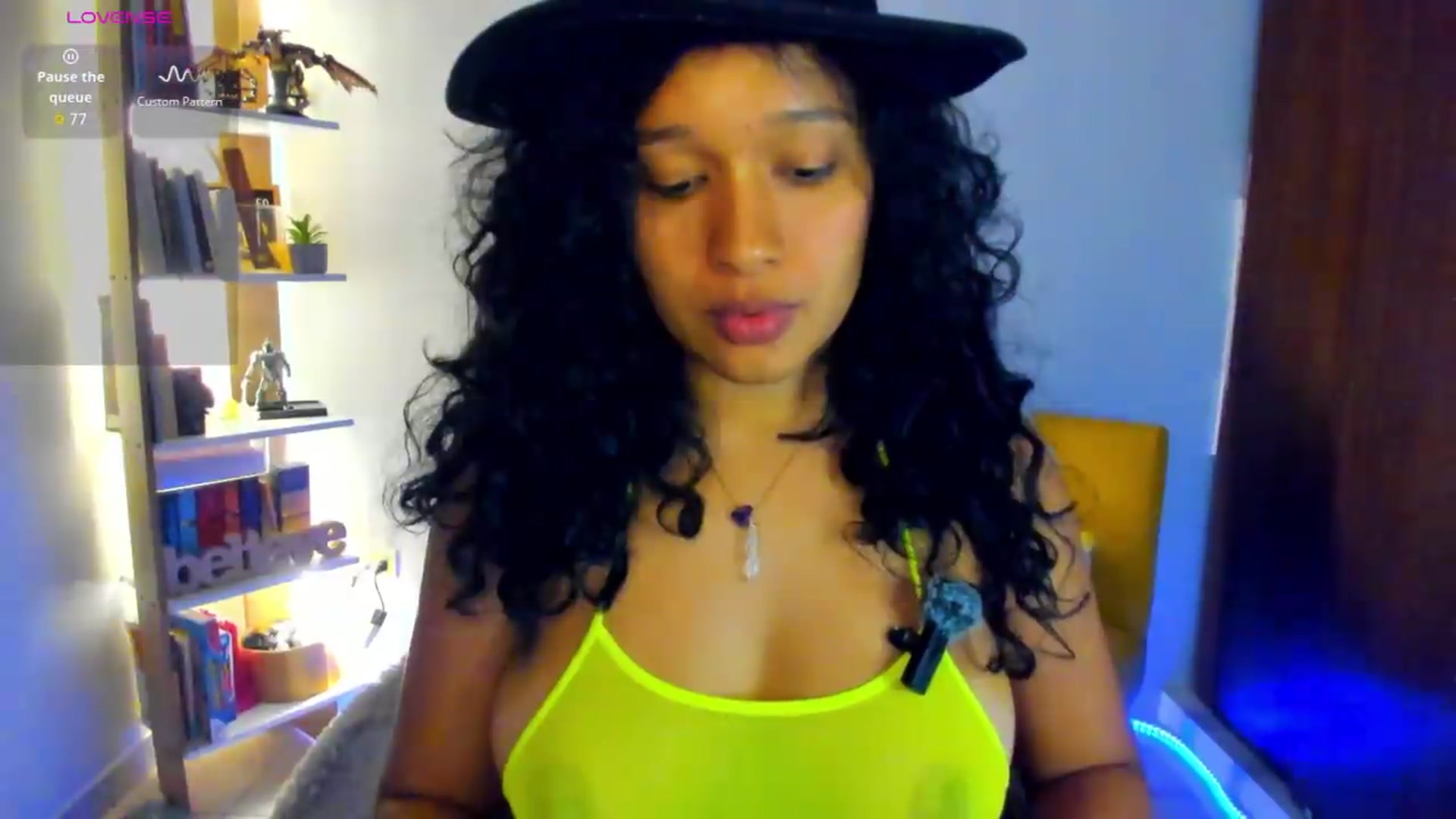 Gallery image thumbnail from Amatista_latina's myfreecams stream on, 05/27/2026, 07:12 image 16 of 20