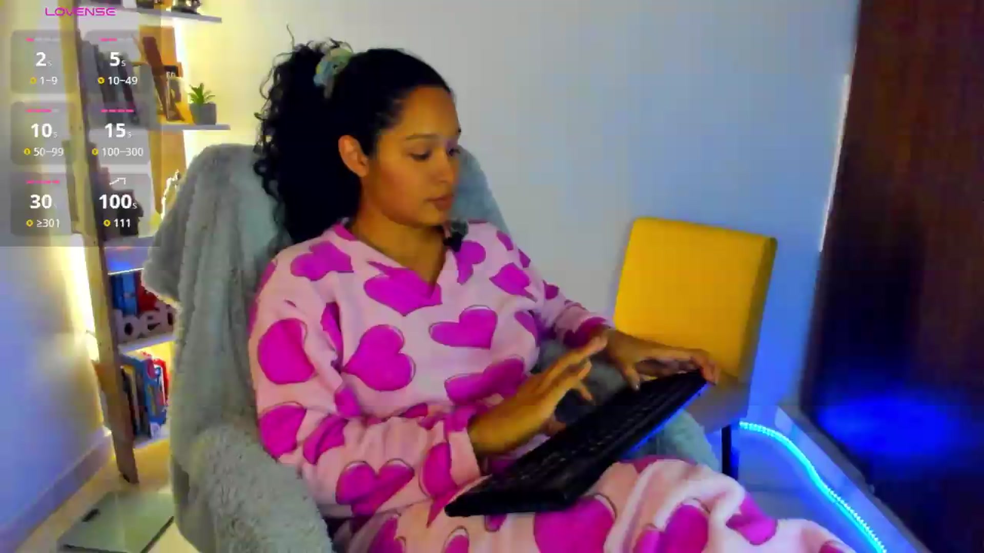 Gallery image thumbnail from Amatista_latina's myfreecams stream on, 05/27/2026, 07:12 image 1 of 20