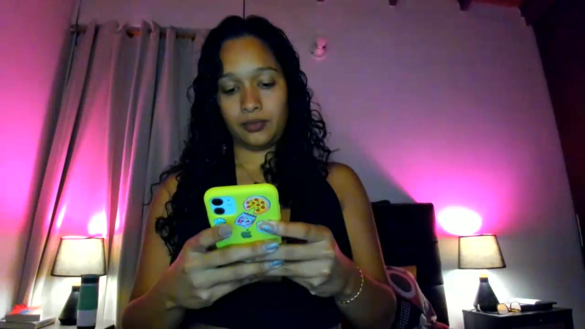 Gallery image thumbnail from Amatista_latina's myfreecams stream on, 06/08/2026, 04:12 image 18 of 20