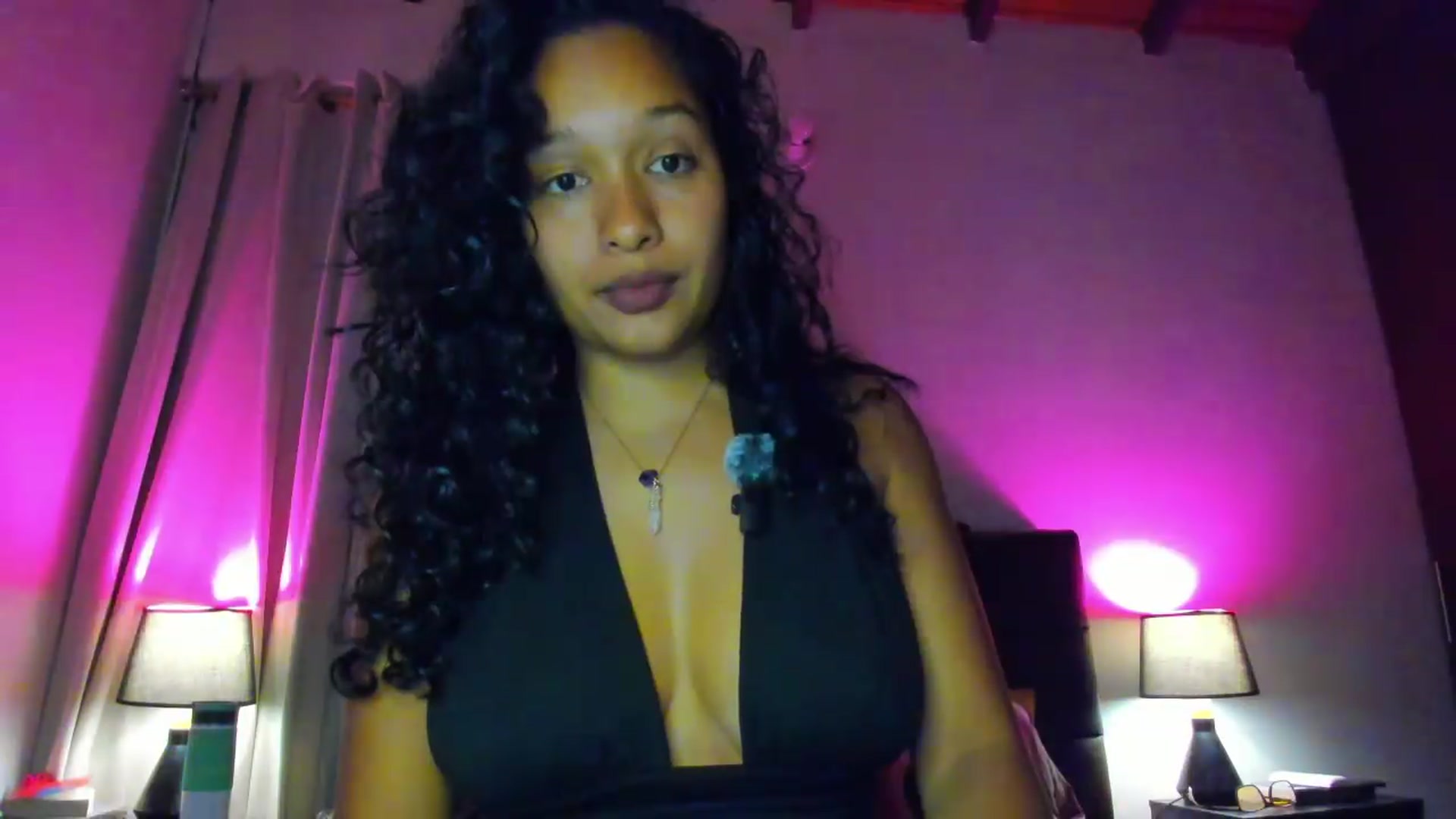 Gallery image thumbnail from Amatista_latina's myfreecams stream on, 06/08/2026, 04:57 image 10 of 20