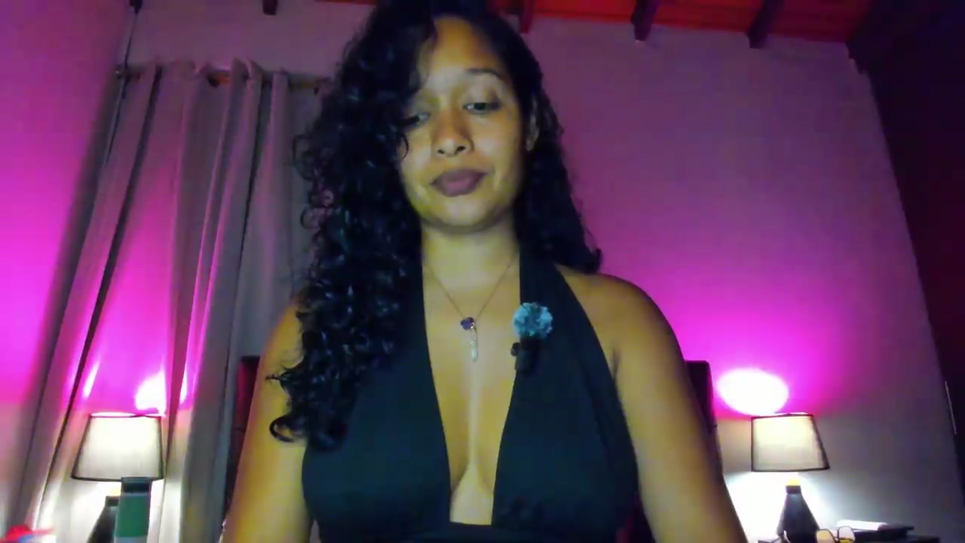 Gallery image thumbnail from Amatista_latina's myfreecams stream on, 06/08/2026, 04:57 image 16 of 20