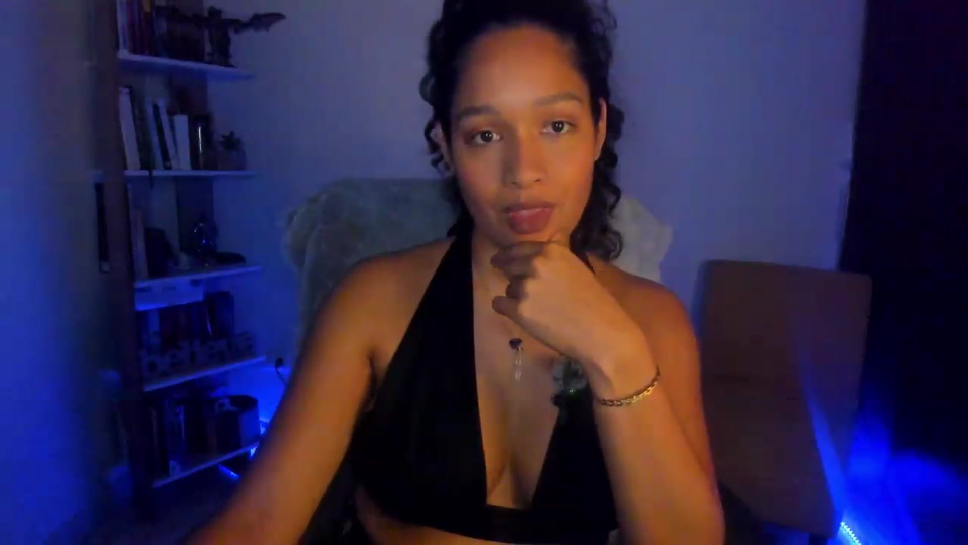 Gallery image thumbnail from Amatista_latina's myfreecams stream on, 06/08/2026, 07:08 image 18 of 20