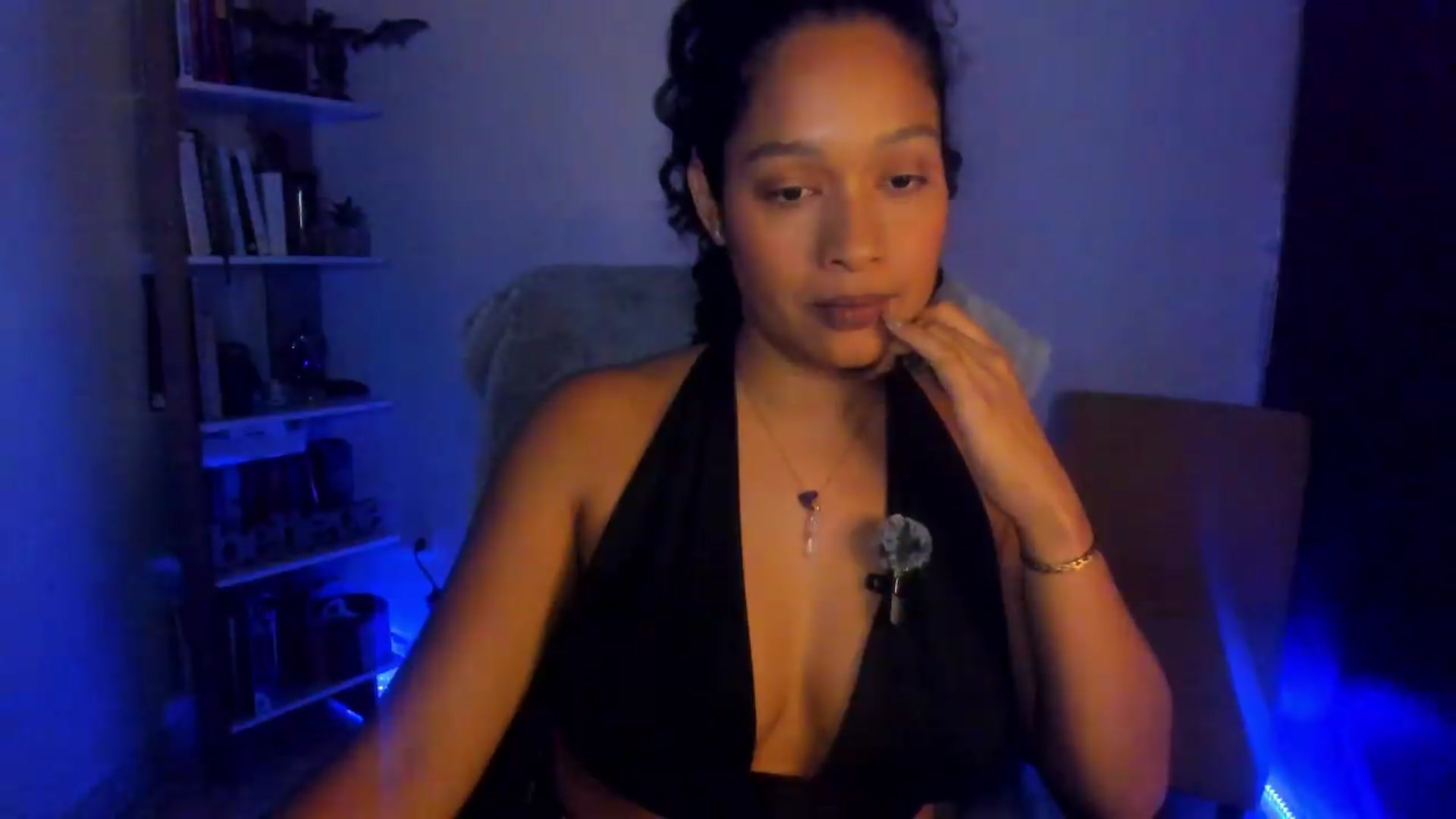 Gallery image thumbnail from Amatista_latina's myfreecams stream on, 06/08/2026, 07:08 image 16 of 20