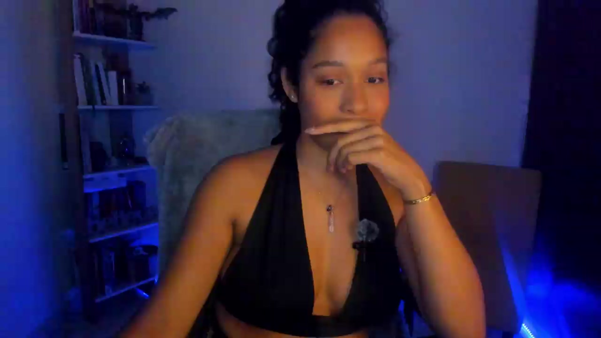 Gallery image thumbnail from Amatista_latina's myfreecams stream on, 06/08/2026, 07:08 image 1 of 20