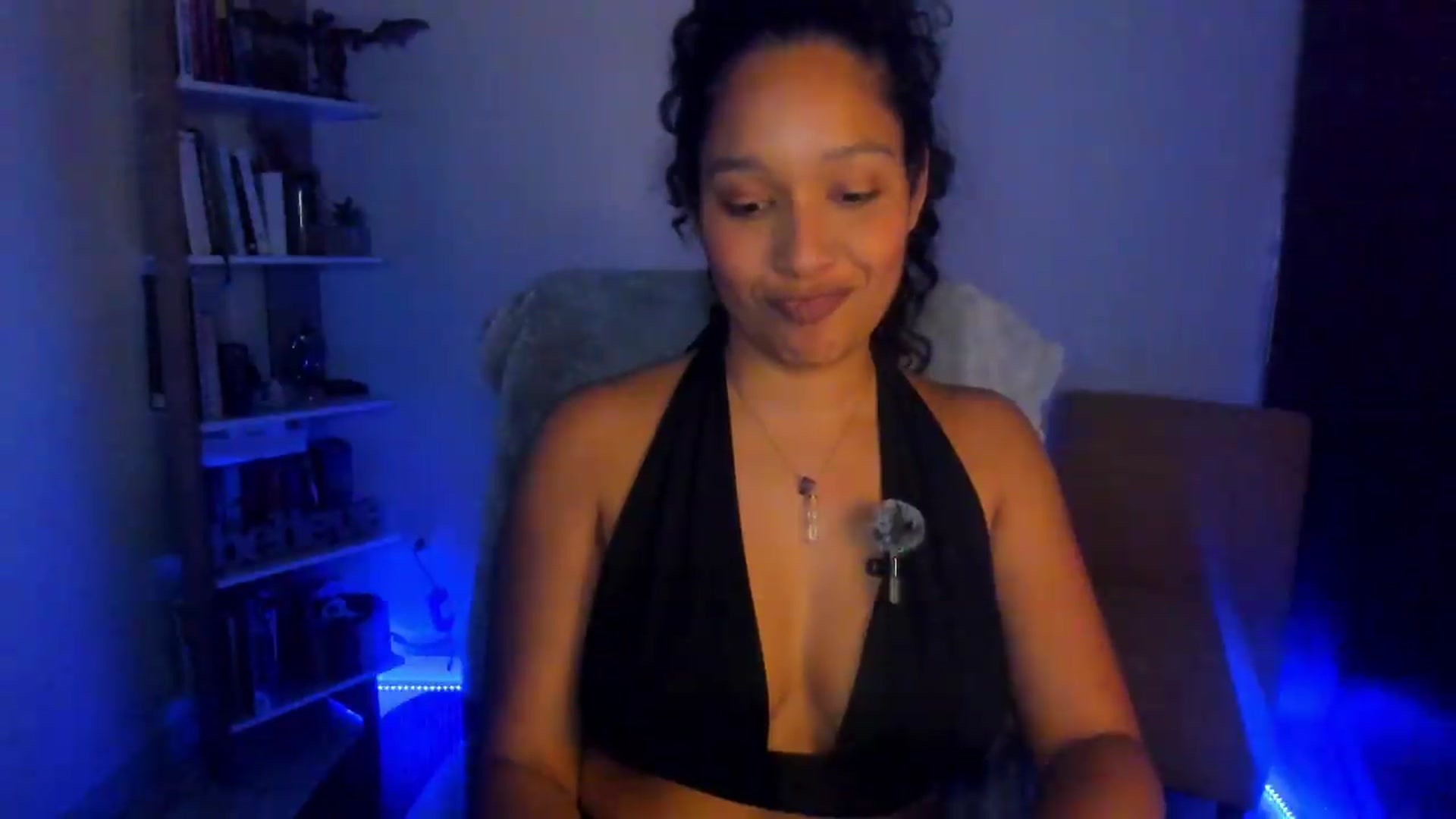Gallery image thumbnail from Amatista_latina's myfreecams stream on, 06/08/2026, 07:08 image 6 of 20