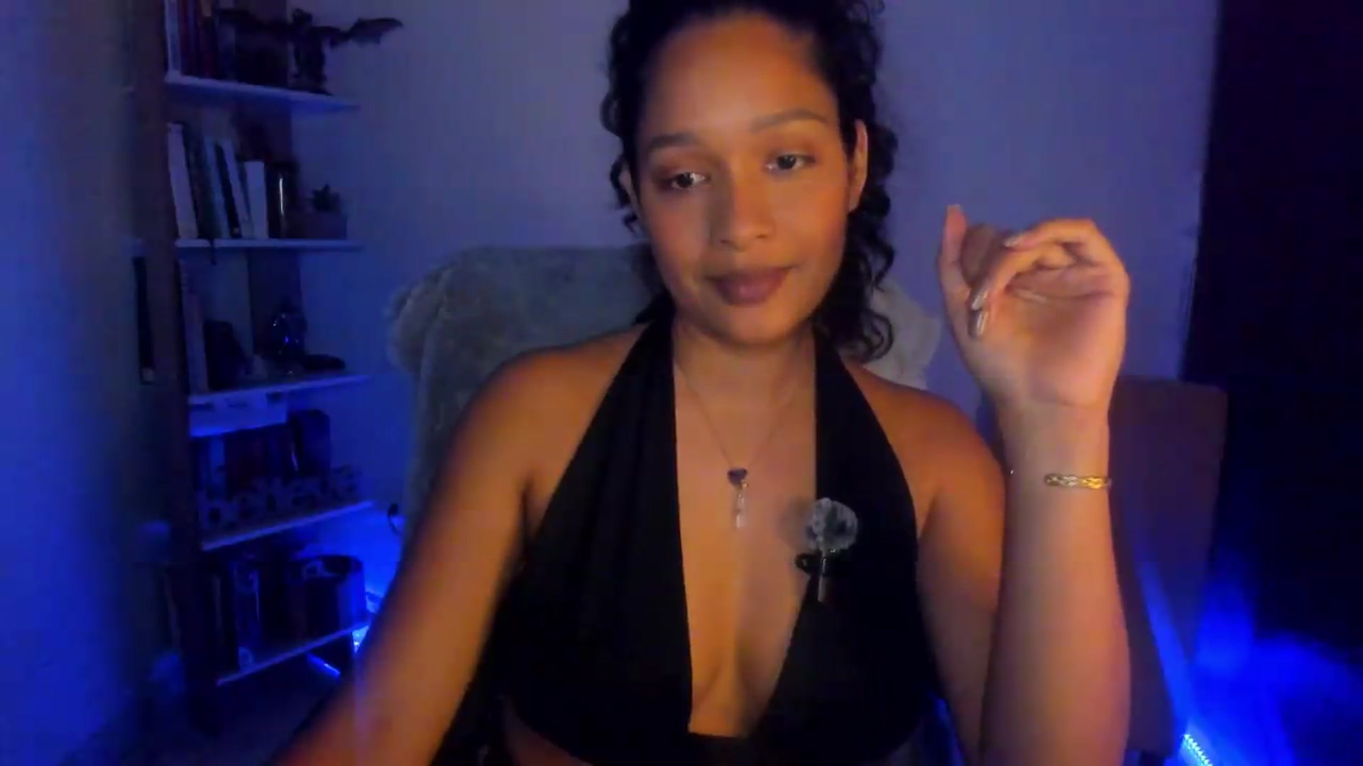 Gallery image thumbnail from Amatista_latina's myfreecams stream on, 06/08/2026, 07:08 image 15 of 20