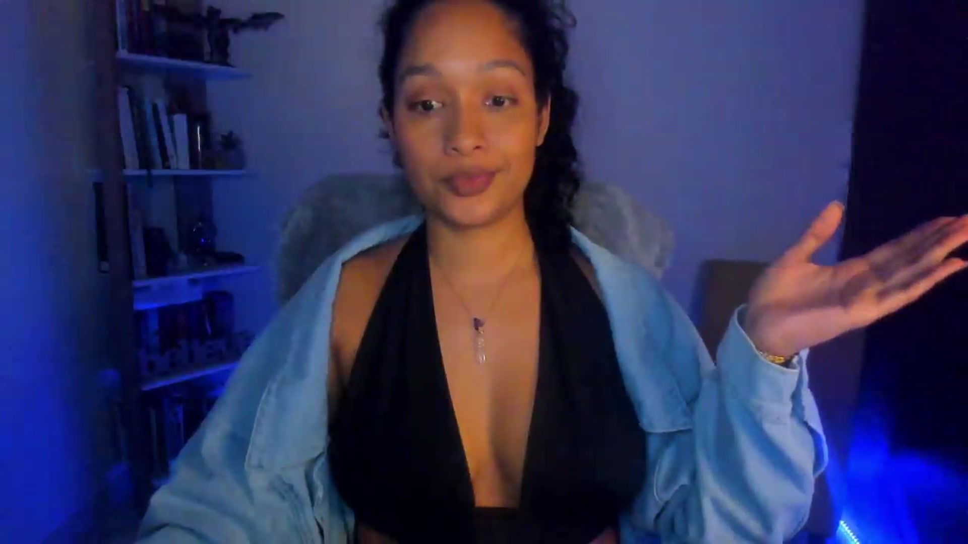 Gallery image thumbnail from Amatista_latina's myfreecams stream on, 06/08/2026, 08:26 image 13 of 20