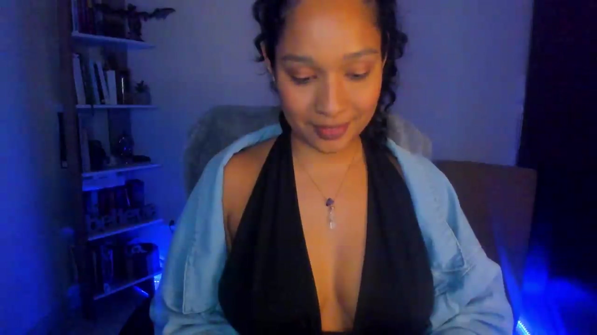 Gallery image thumbnail from Amatista_latina's myfreecams stream on, 06/08/2026, 08:26 image 15 of 20