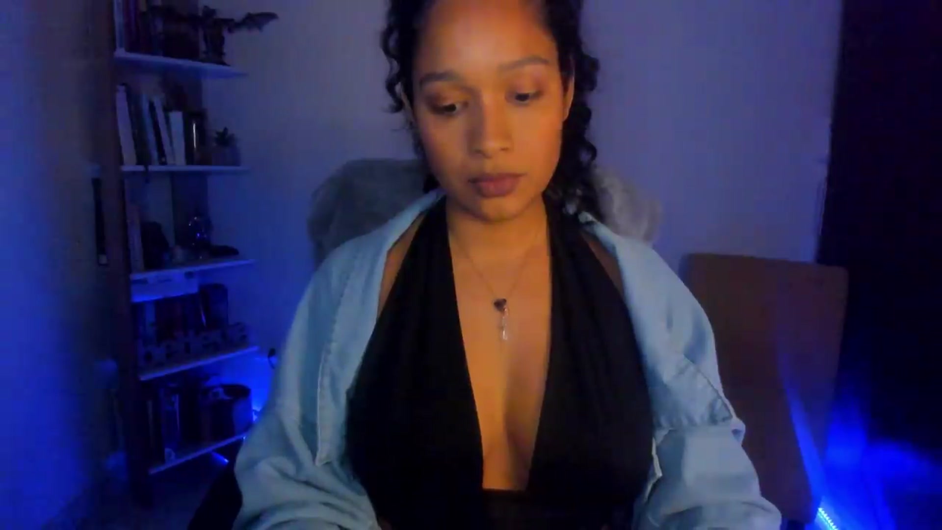 Gallery image thumbnail from Amatista_latina's myfreecams stream on, 06/08/2026, 08:26 image 10 of 20