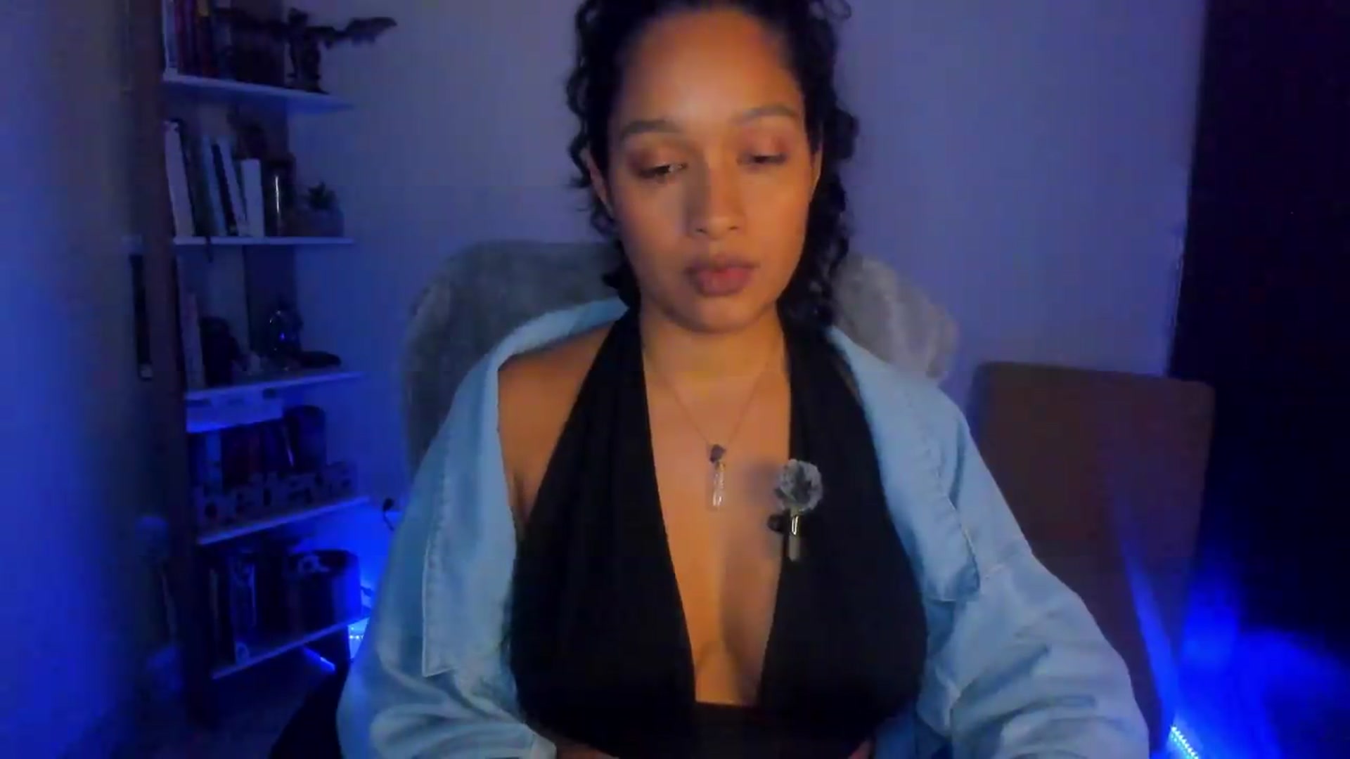 Gallery image thumbnail from Amatista_latina's myfreecams stream on, 06/08/2026, 08:26 image 16 of 20