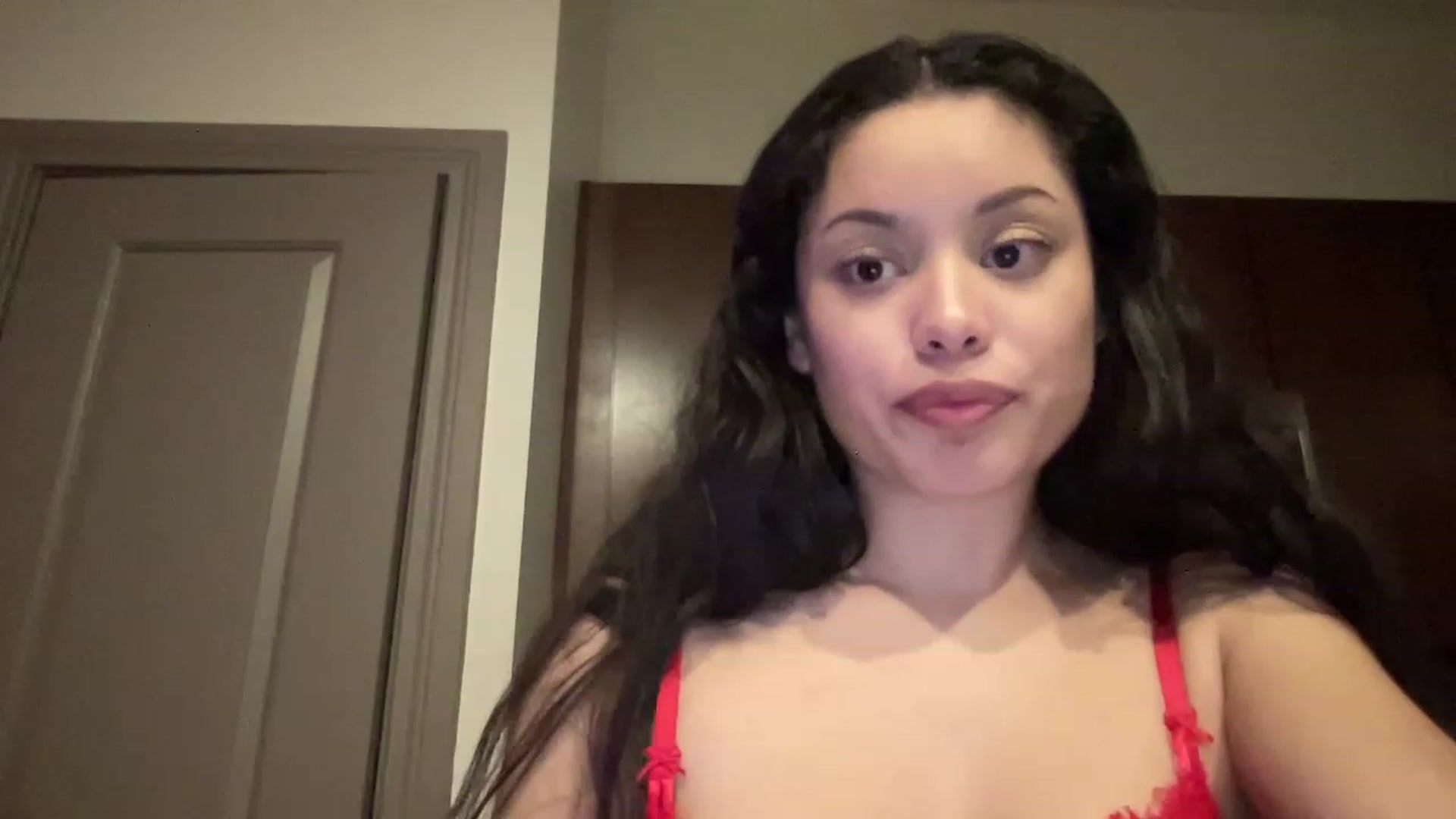 Gallery image thumbnail from Amaya_Flores's myfreecams stream on, 12/02/2022, 07:29 image 5 of 20