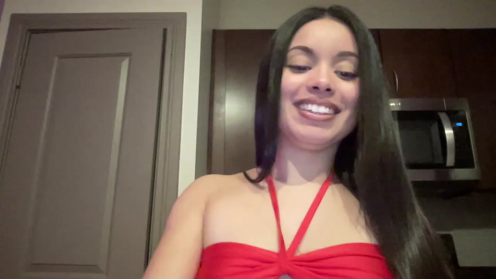Gallery image thumbnail from Amaya_Flores's myfreecams stream on, 12/03/2022, 06:45 image 13 of 20