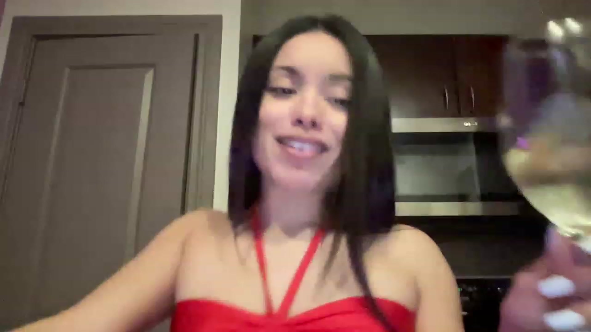 Gallery image thumbnail from Amaya_Flores's myfreecams stream on, 12/03/2022, 06:45 image 12 of 20
