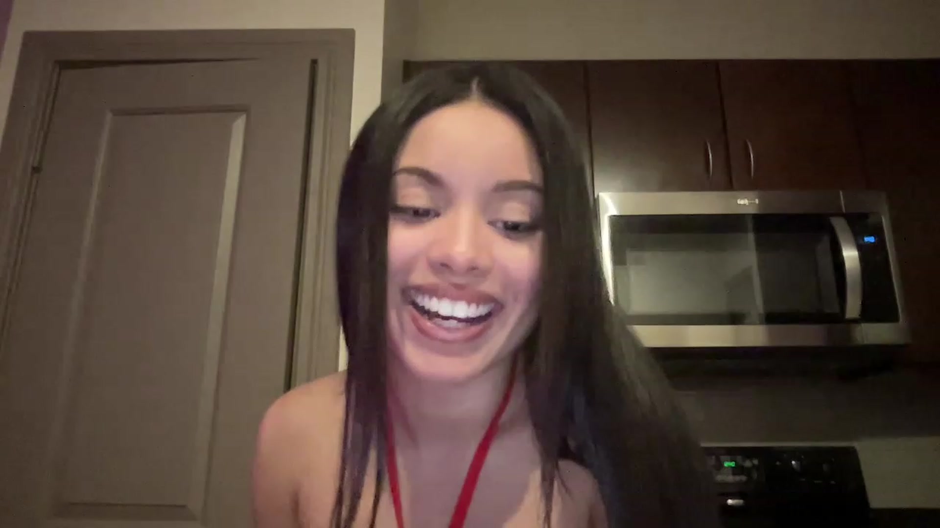 Gallery image thumbnail from Amaya_Flores's myfreecams stream on, 12/03/2022, 06:45 image 16 of 20