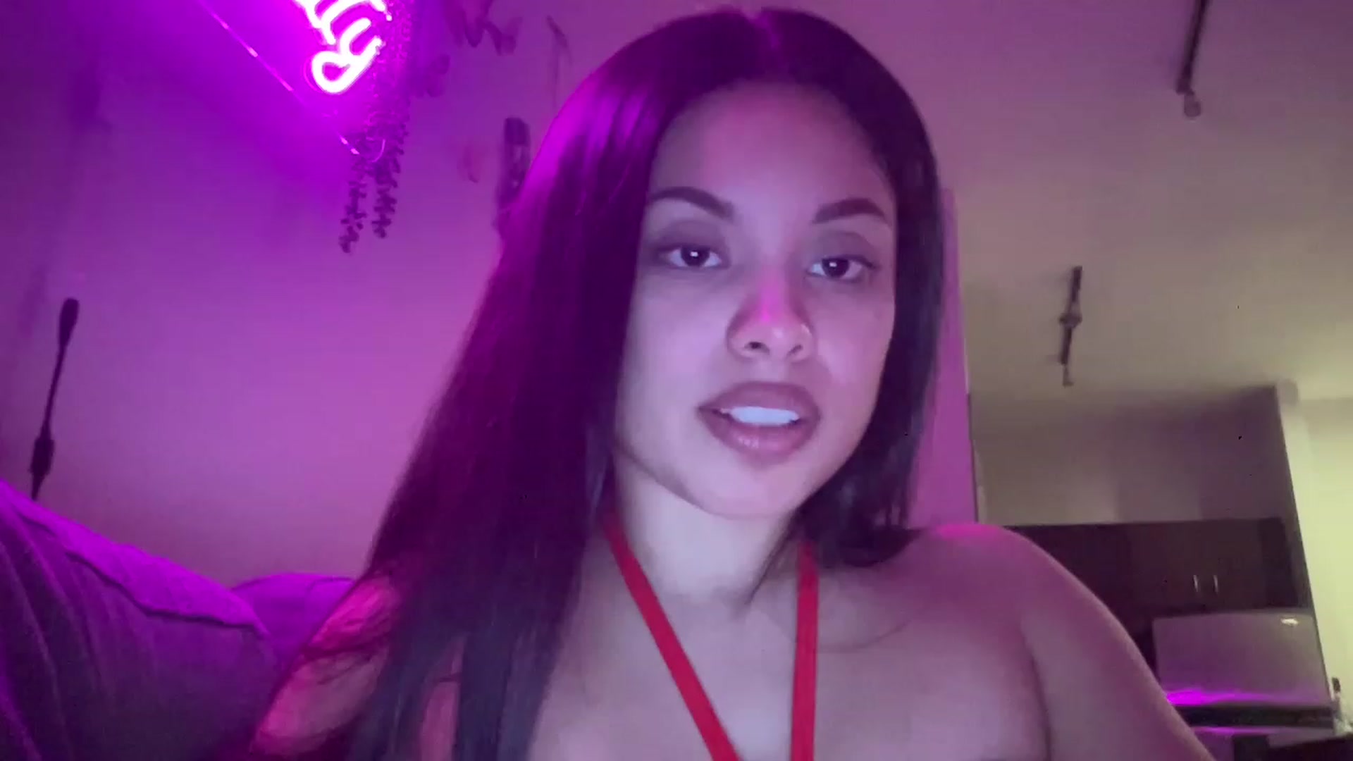Gallery image thumbnail from Amaya_Flores's myfreecams stream on, 12/03/2022, 10:42 image 17 of 20
