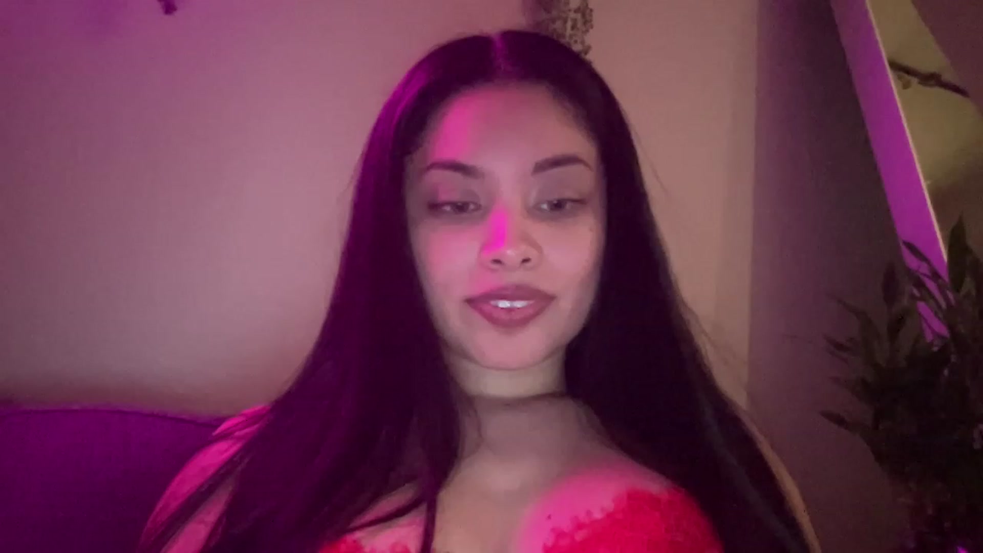 Gallery image thumbnail from Amaya_Flores's myfreecams stream on, 12/09/2022, 06:40 image 4 of 20