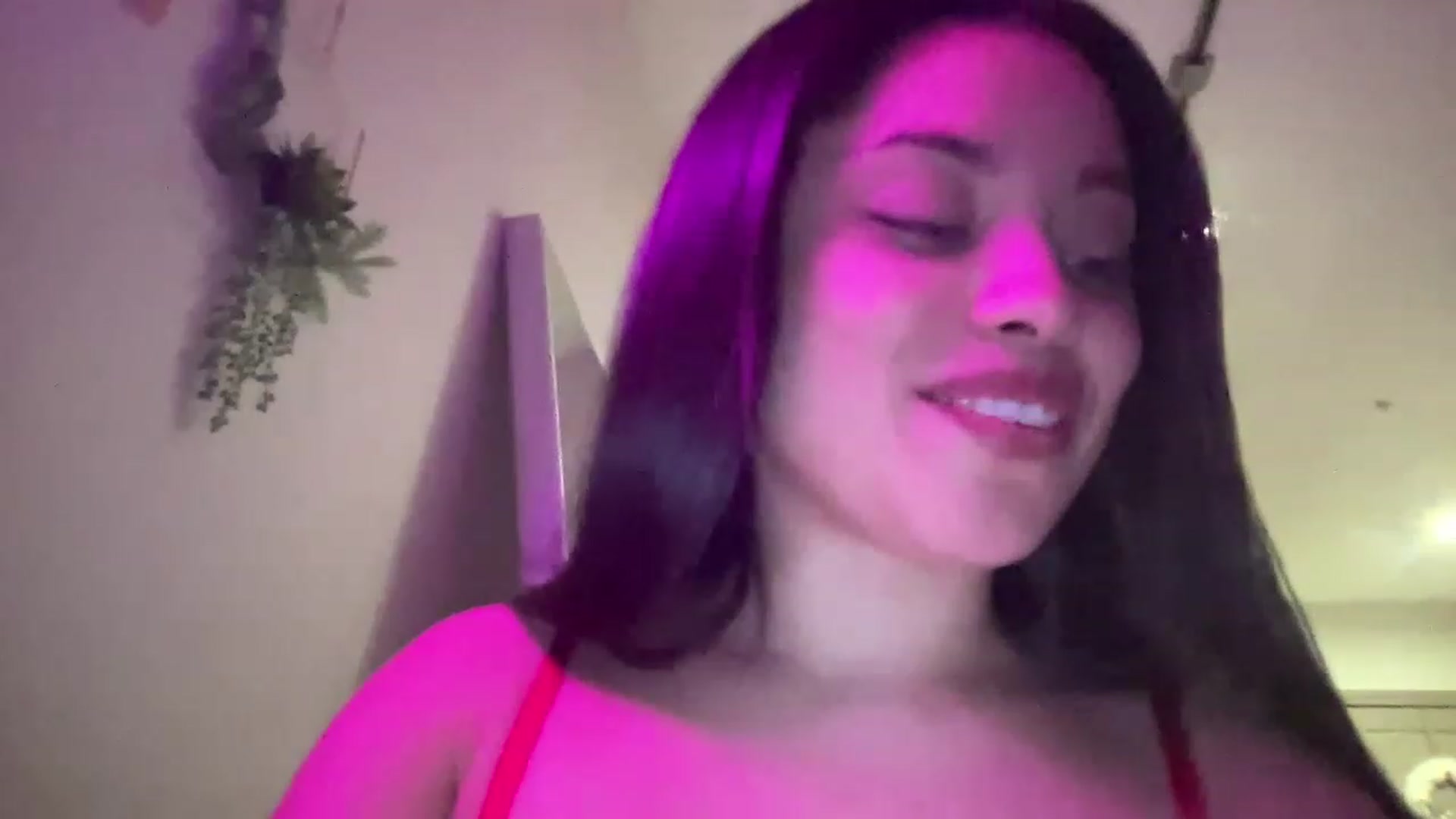 Gallery image thumbnail from Amaya_Flores's myfreecams stream on, 12/09/2022, 06:40 image 7 of 20