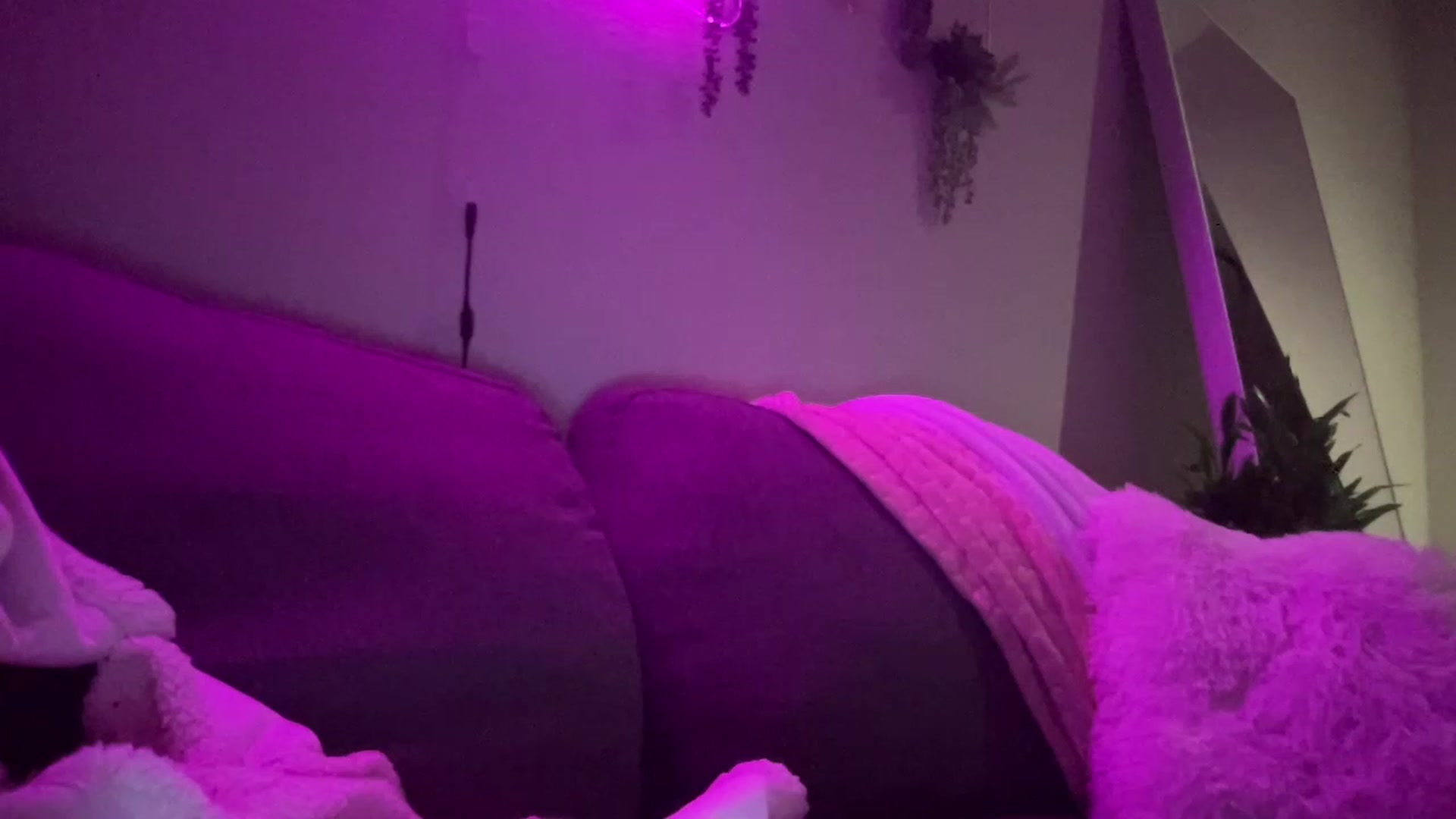 Gallery image thumbnail from Amaya_Flores's myfreecams stream on, 12/10/2022, 12:48 image 9 of 20