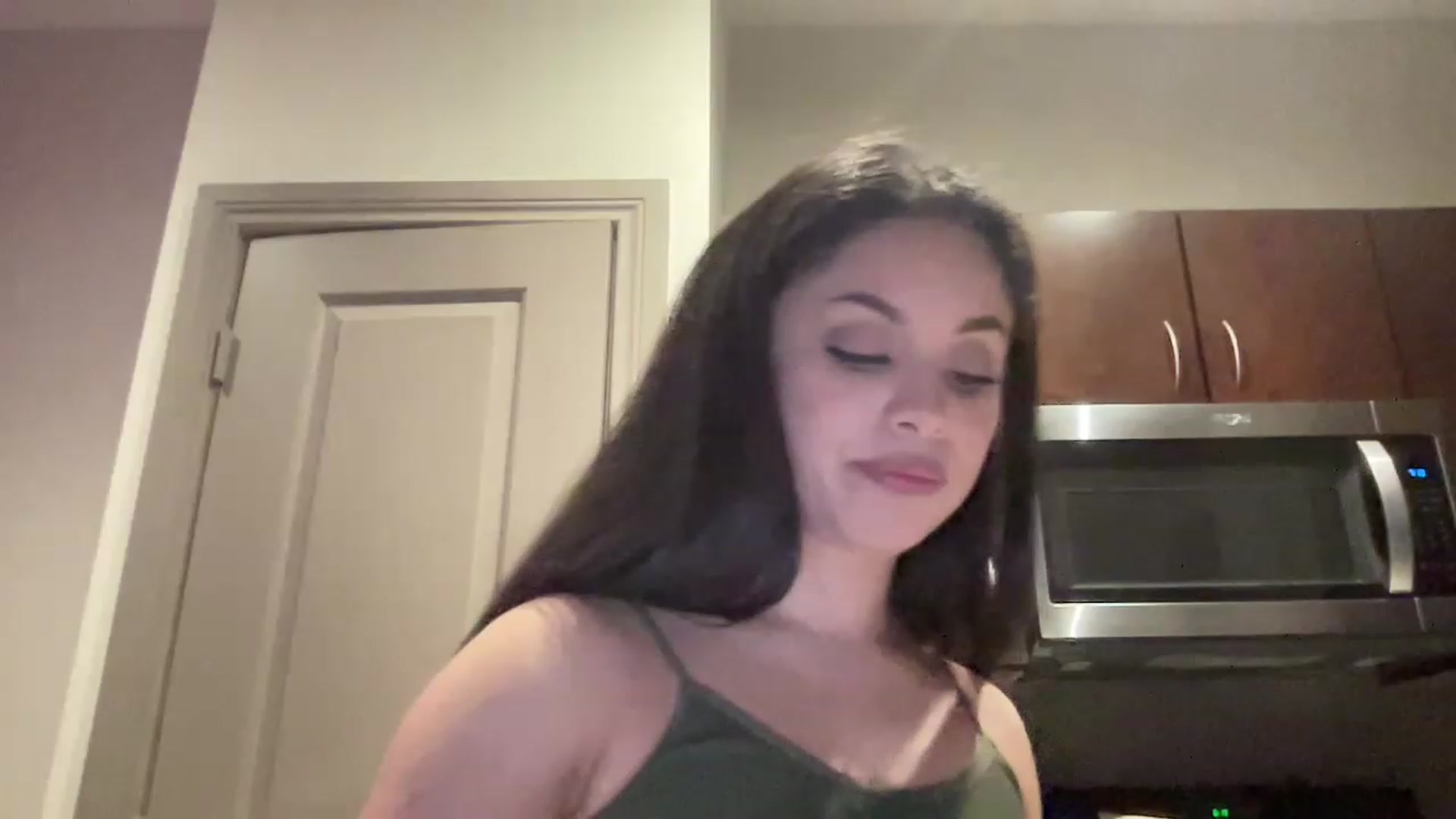Gallery image thumbnail from Amaya_Flores's myfreecams stream on, 12/10/2022, 12:48 image 16 of 20