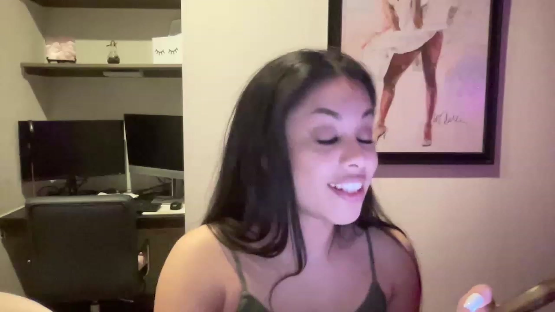 Gallery image thumbnail from Amaya_Flores's myfreecams stream on, 12/10/2022, 12:48 image 3 of 20