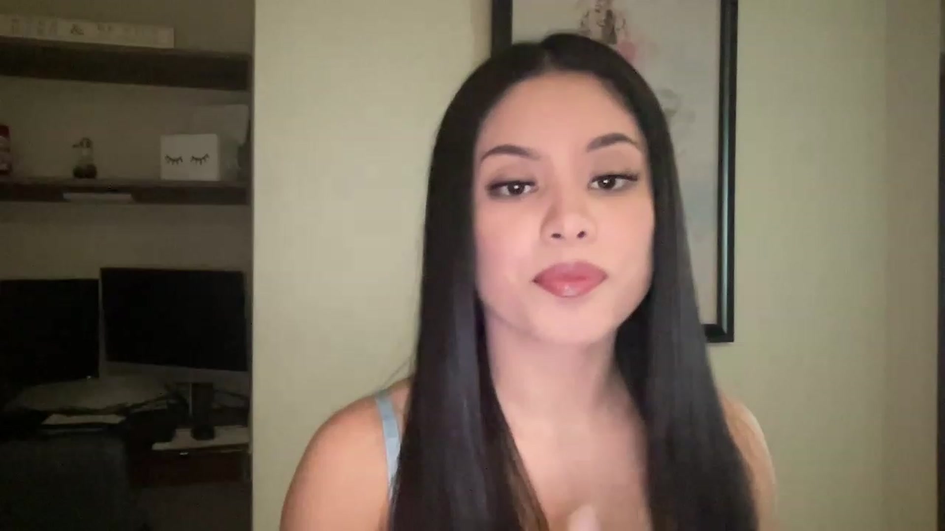 Gallery image thumbnail from Amaya_Flores's myfreecams stream on, 12/15/2022, 19:16 image 6 of 20