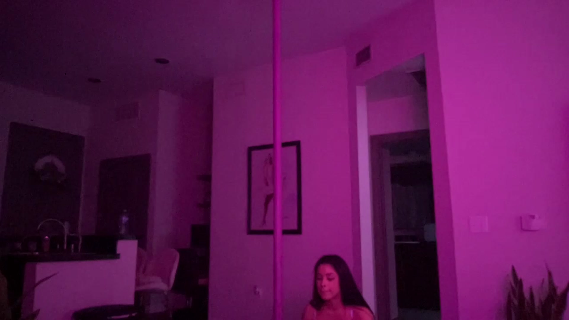 Gallery image thumbnail from Amaya_Flores's myfreecams stream on, 12/15/2022, 22:31 image 16 of 20