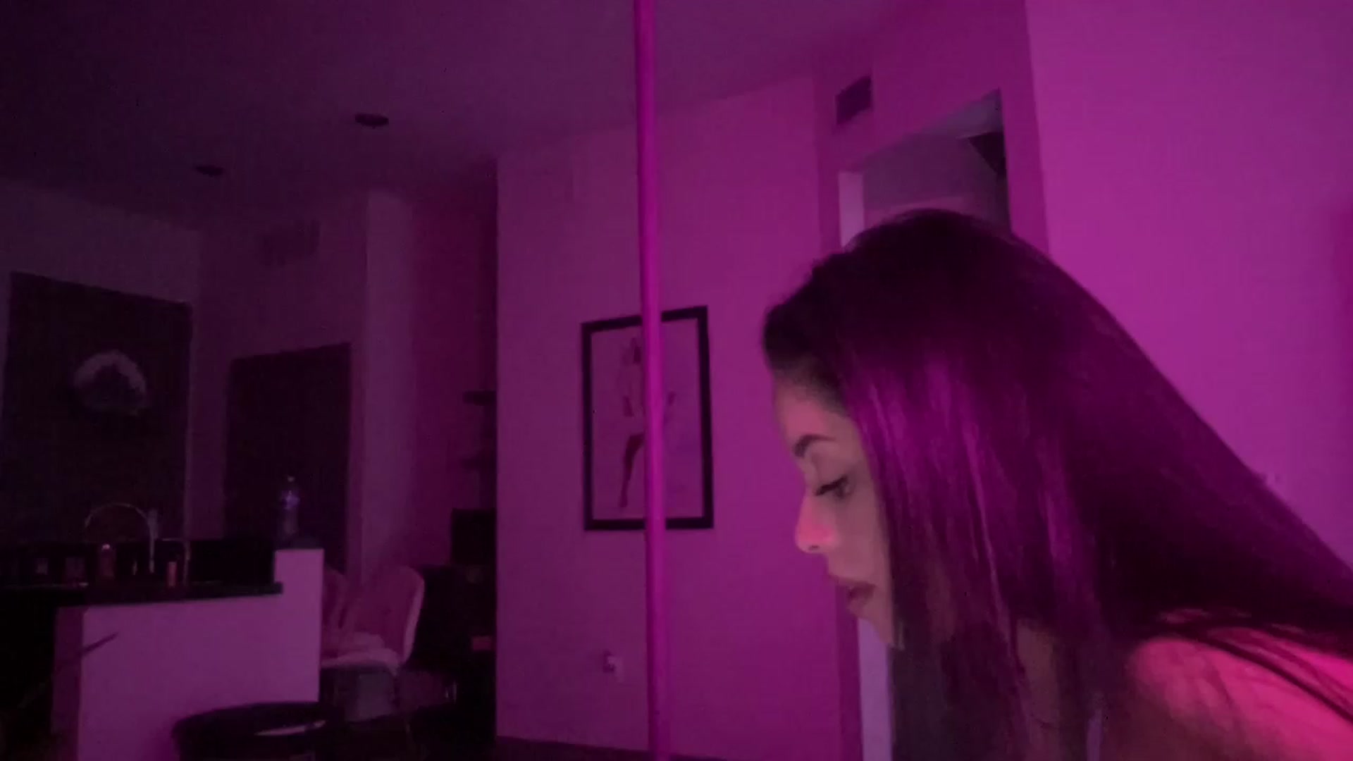 Gallery image thumbnail from Amaya_Flores's myfreecams stream on, 12/15/2022, 22:31 image 15 of 20