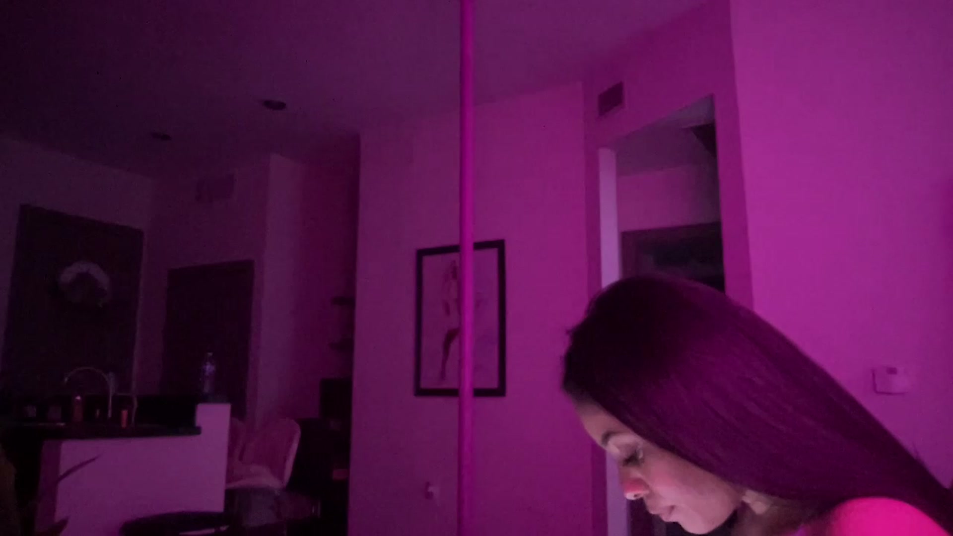 Gallery image thumbnail from Amaya_Flores's myfreecams stream on, 12/15/2022, 22:31 image 14 of 20