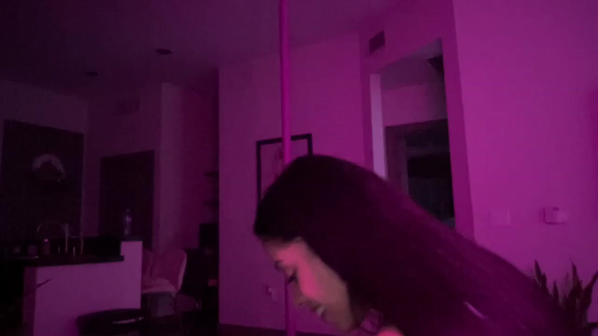 Gallery image thumbnail from Amaya_Flores's myfreecams stream on, 12/15/2022, 22:31 image 17 of 20