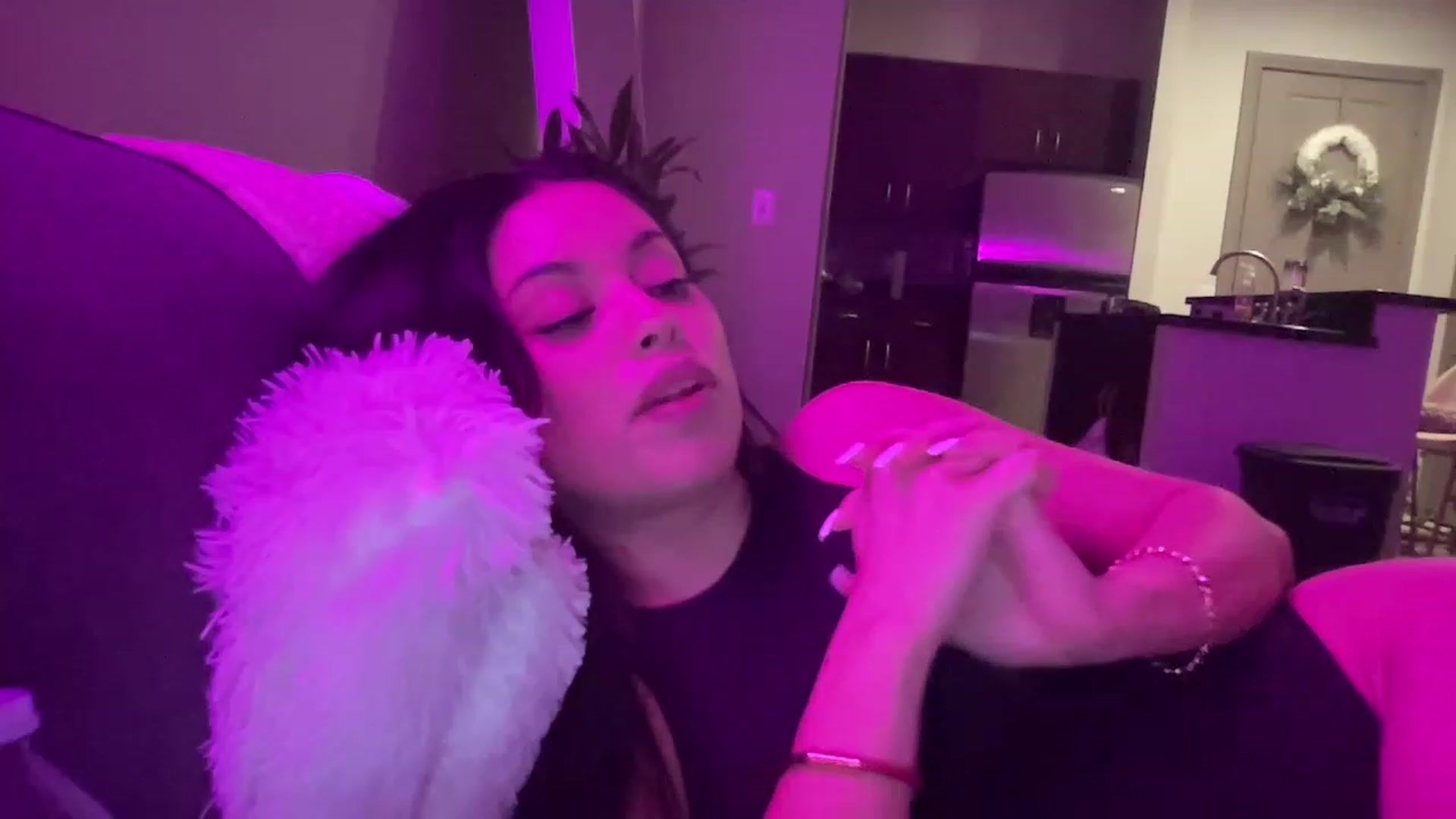 Gallery image thumbnail from Amaya_Flores's myfreecams stream on, 12/16/2022, 07:25 image 4 of 20
