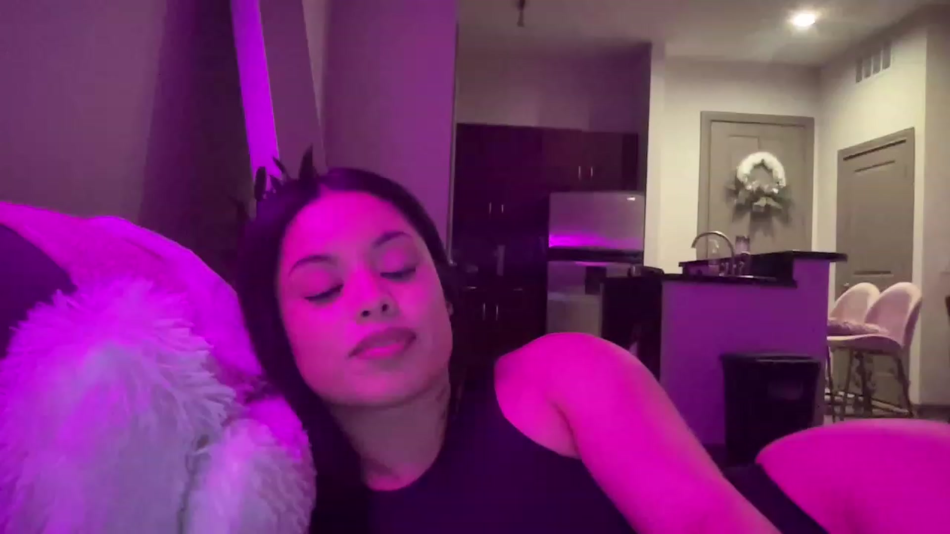 Gallery image thumbnail from Amaya_Flores's myfreecams stream on, 12/16/2022, 07:25 image 20 of 20